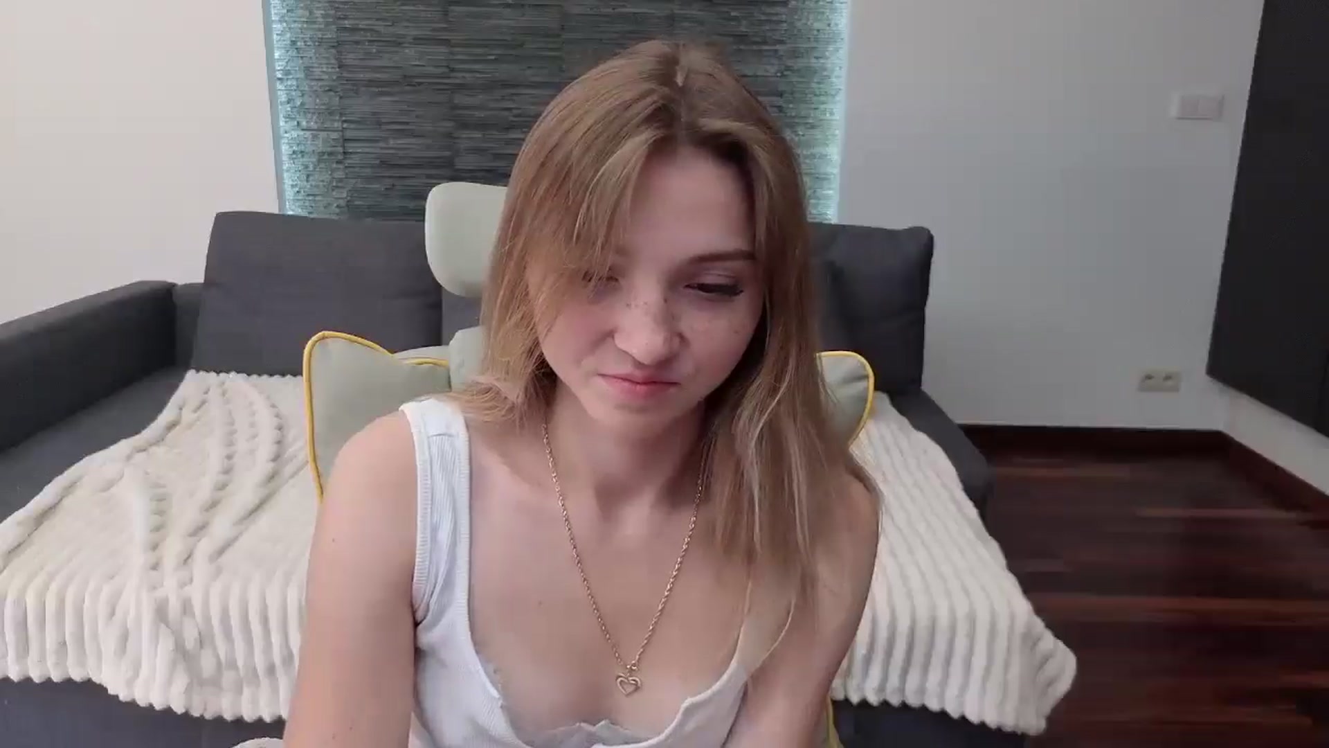 Gallery image thumbnail from Daisyy's myfreecams stream on, 08/11/2025, 12:52 image 17 of 20