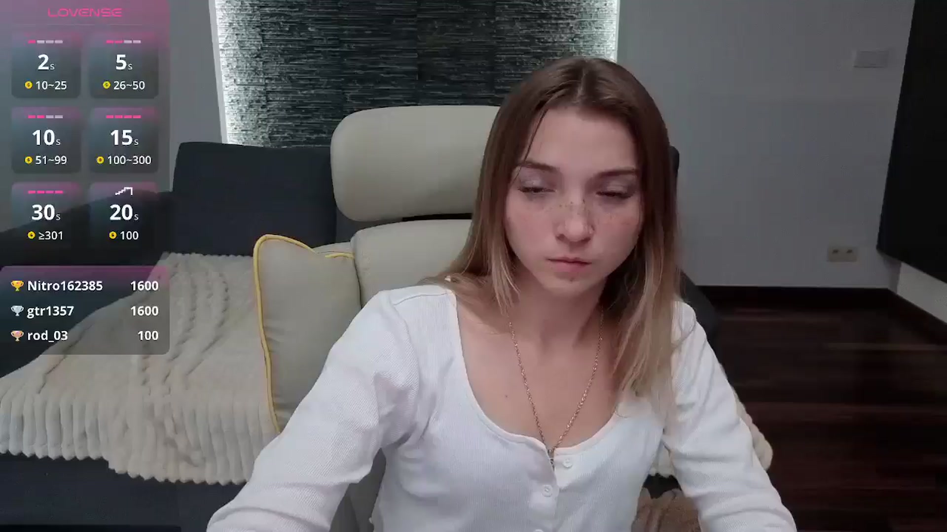 Gallery image thumbnail from Daisyy's myfreecams stream on, 08/12/2025, 17:32 image 6 of 20