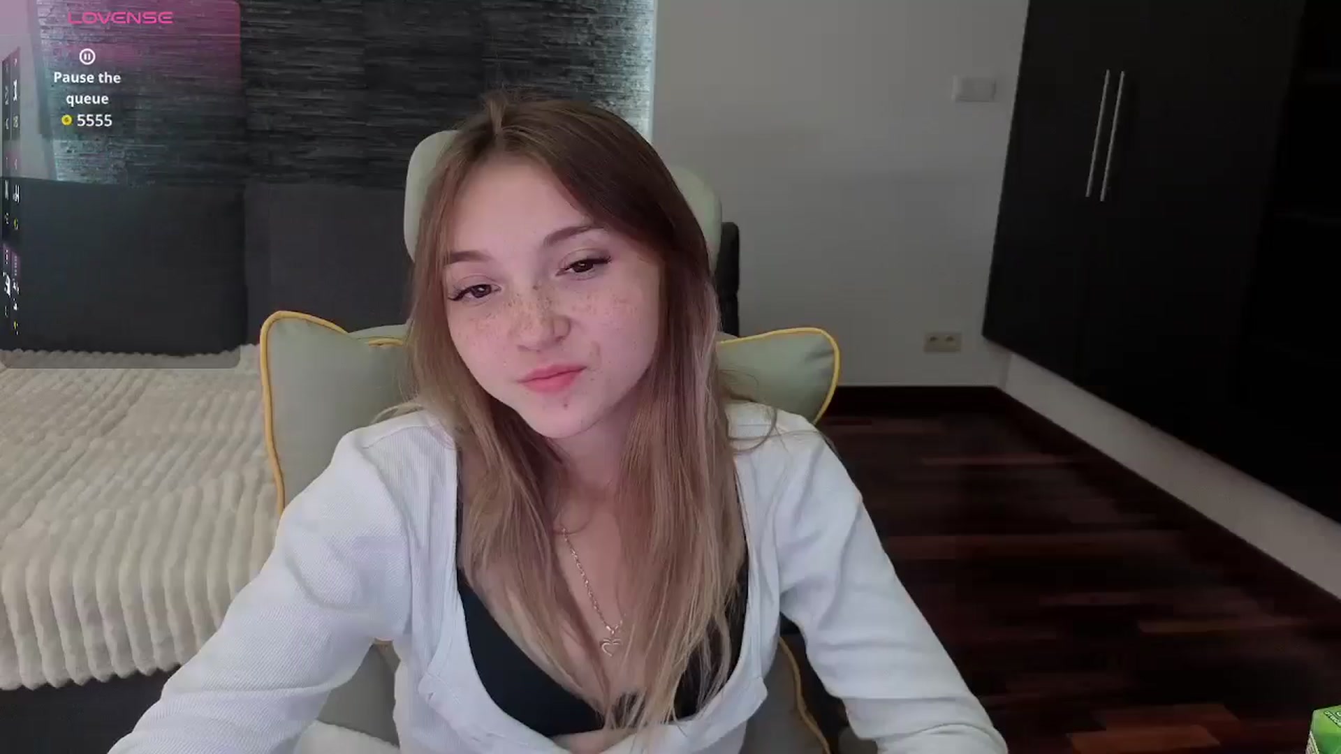 Gallery image thumbnail from Daisyy's myfreecams stream on, 08/14/2025, 16:53 image 5 of 20