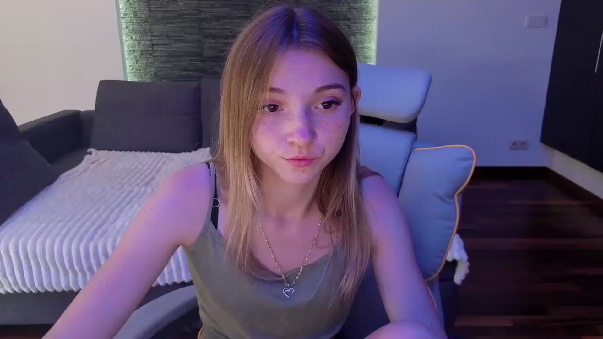 Gallery image thumbnail from Daisyy's myfreecams stream on, 08/15/2025, 14:26 image 5 of 20