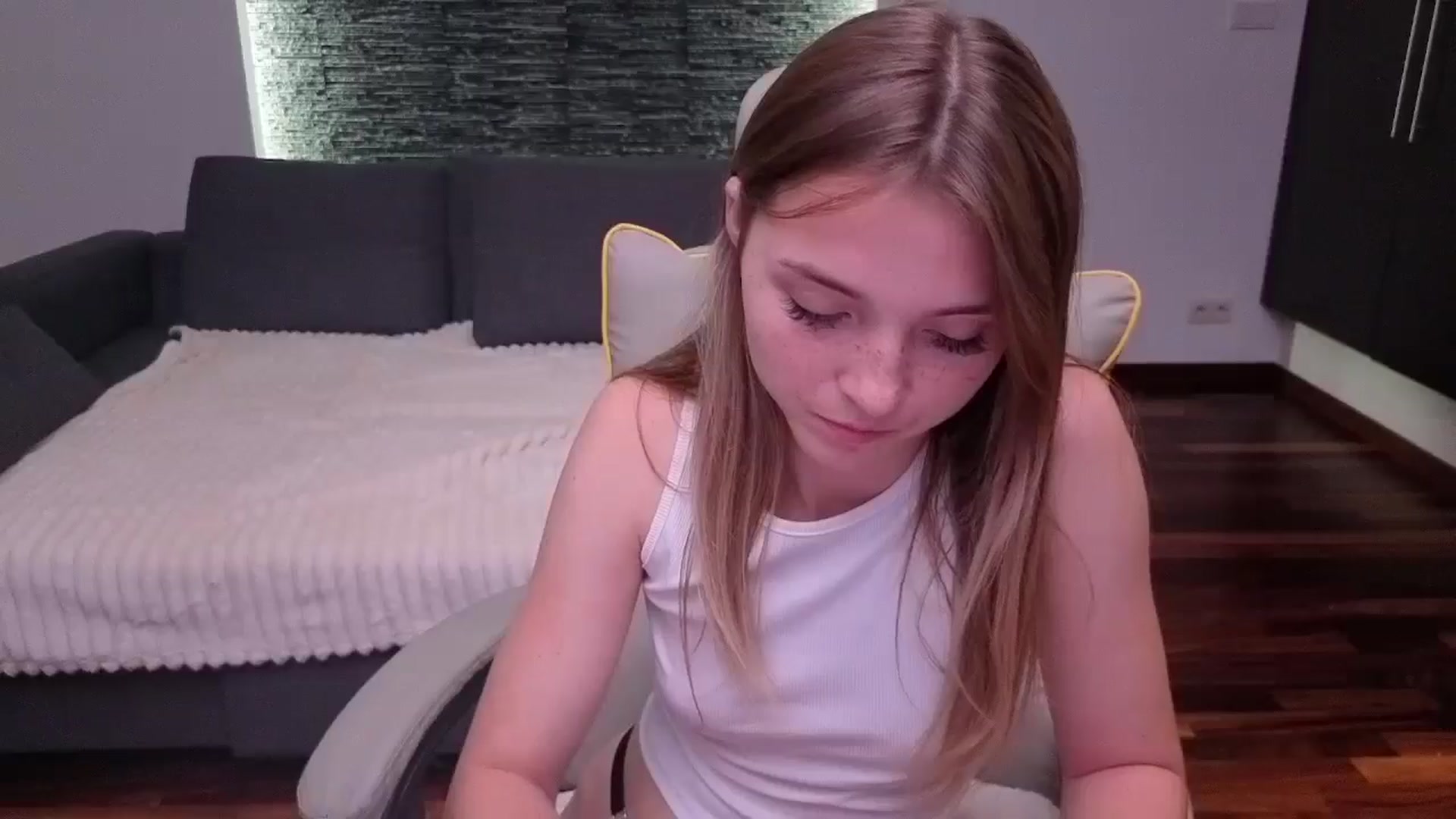 Gallery image thumbnail from Daisyy's myfreecams stream on, 08/15/2025, 19:35 image 8 of 20