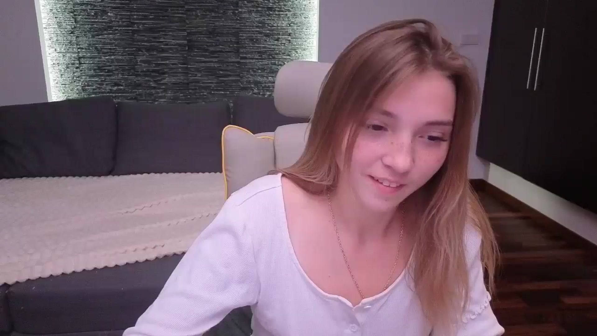 Gallery image thumbnail from Daisyy's myfreecams stream on, 08/17/2025, 20:22 image 15 of 20