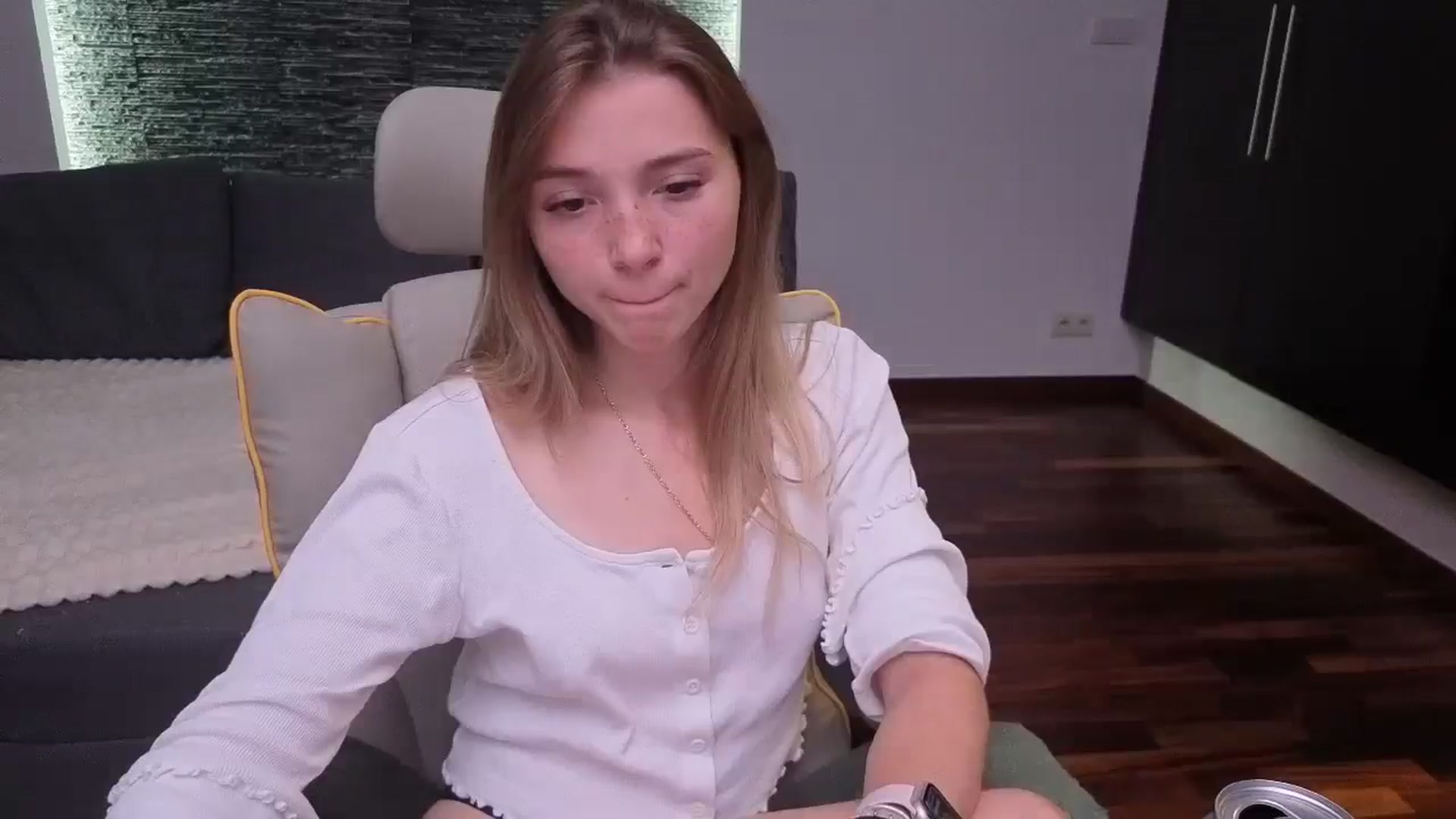 Gallery image thumbnail from Daisyy's myfreecams stream on, 08/17/2025, 20:22 image 12 of 20