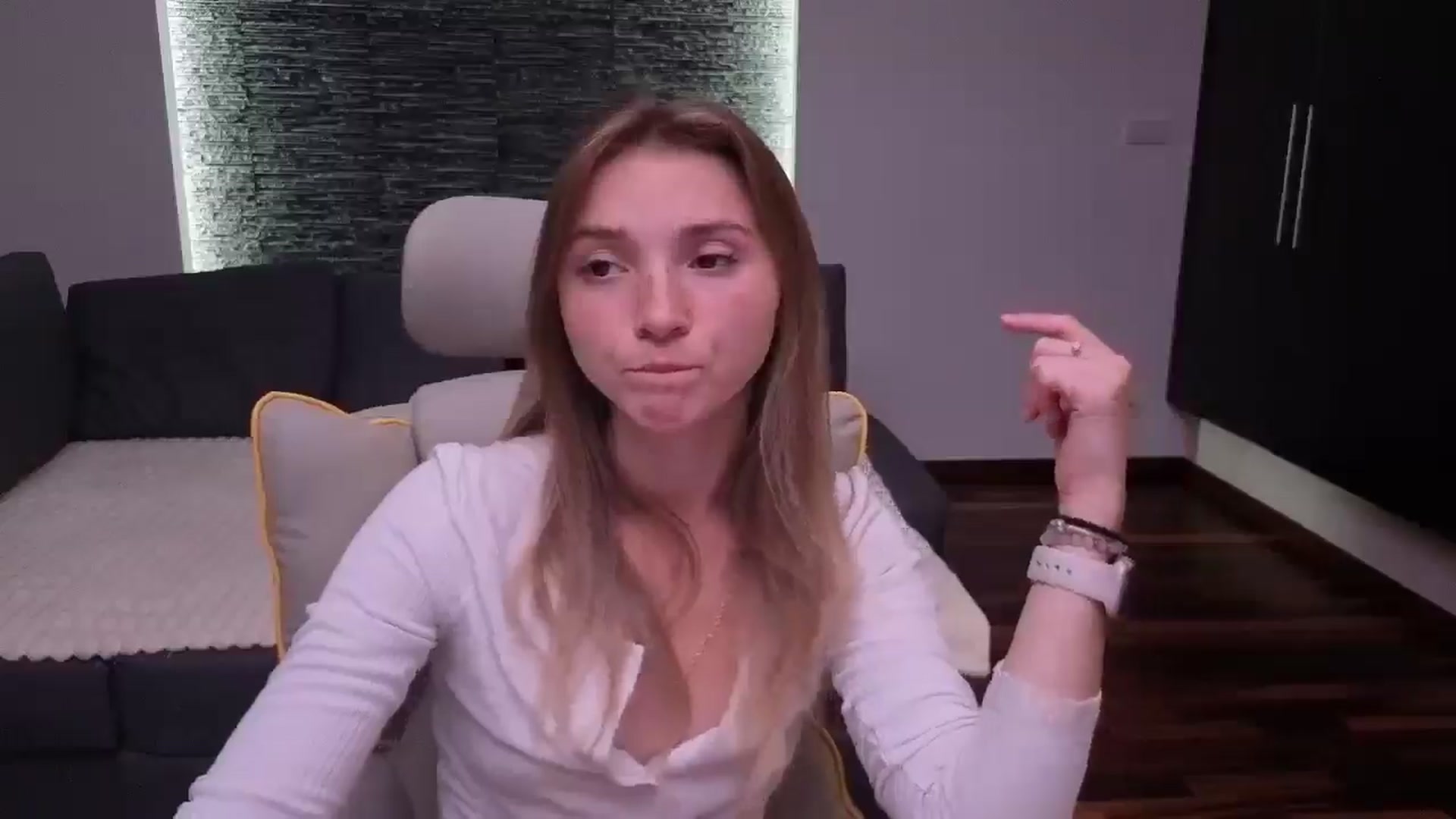 Gallery image thumbnail from Daisyy's myfreecams stream on, 08/23/2025, 19:34 image 14 of 20