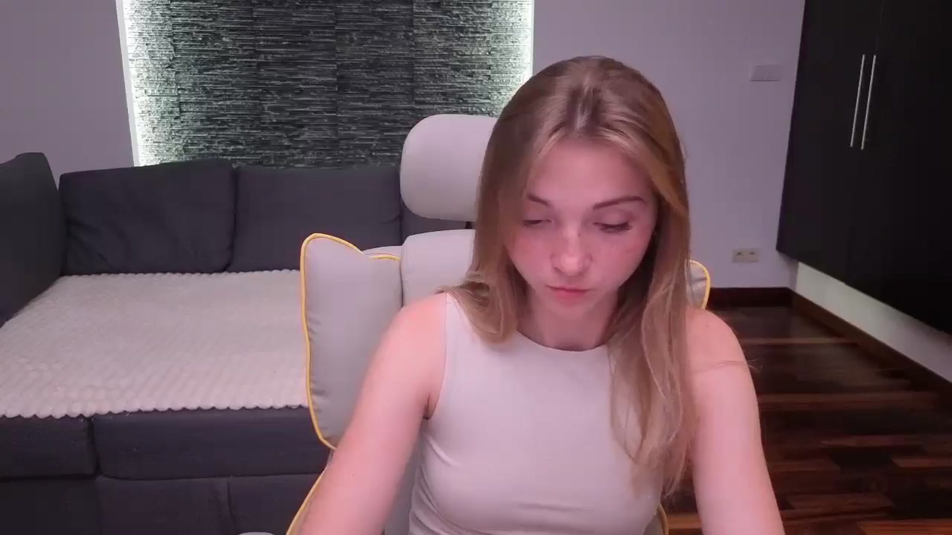 Gallery image thumbnail from Daisyy's myfreecams stream on, 08/23/2025, 20:08 image 9 of 20