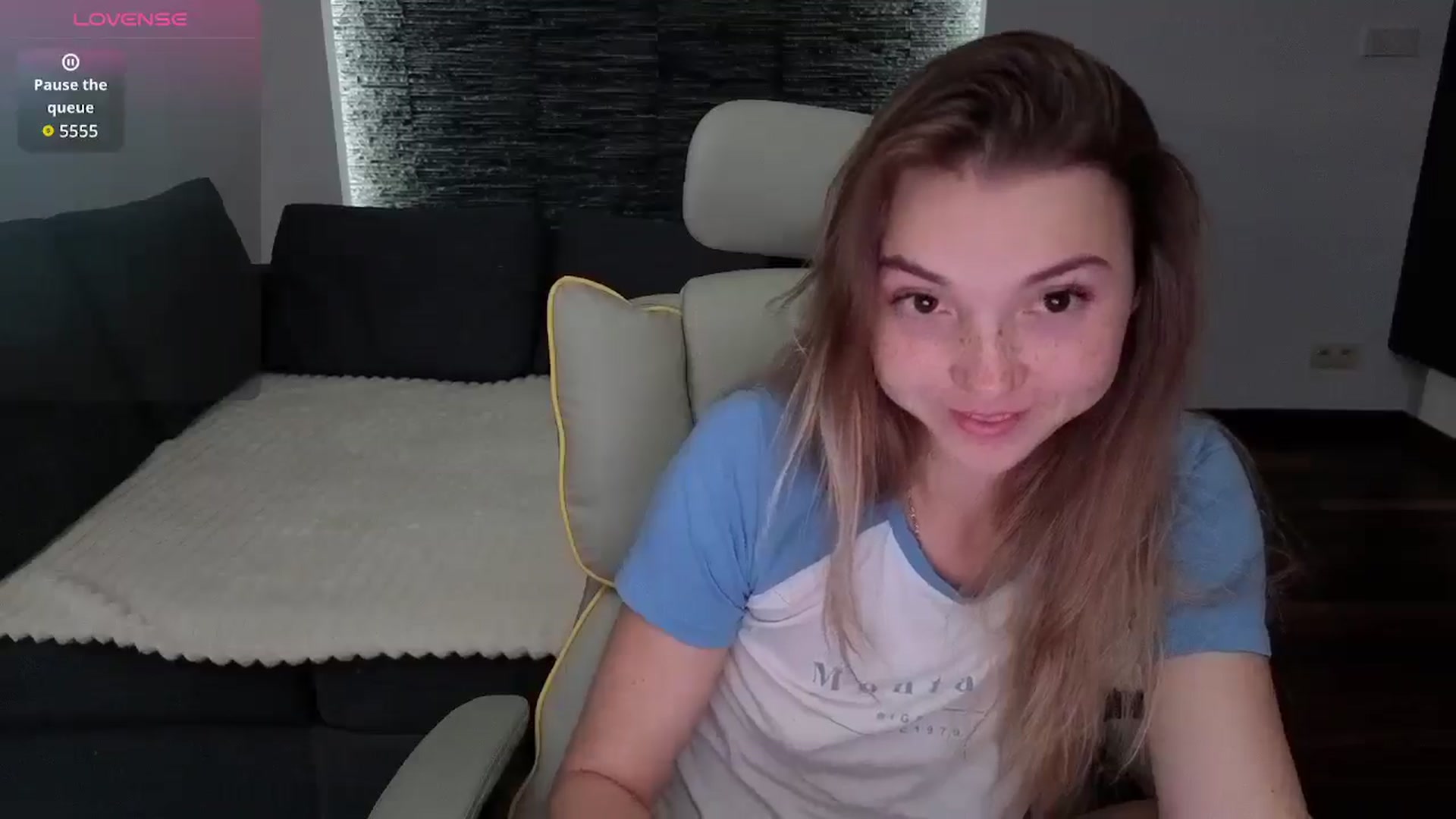 Gallery image thumbnail from Daisyy's myfreecams stream on, 08/26/2025, 17:03 image 16 of 20