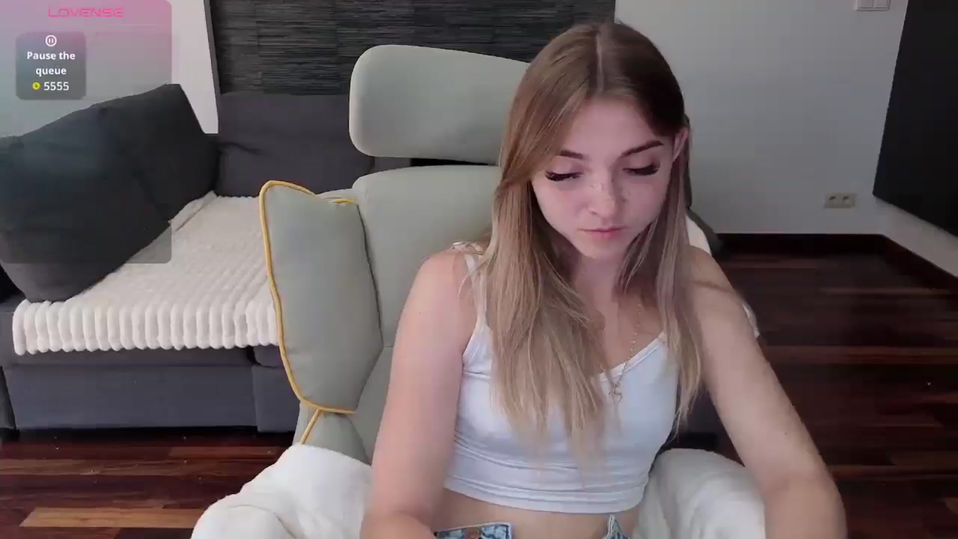 Gallery image thumbnail from Daisyy's myfreecams stream on, 08/30/2025, 12:22 image 17 of 20