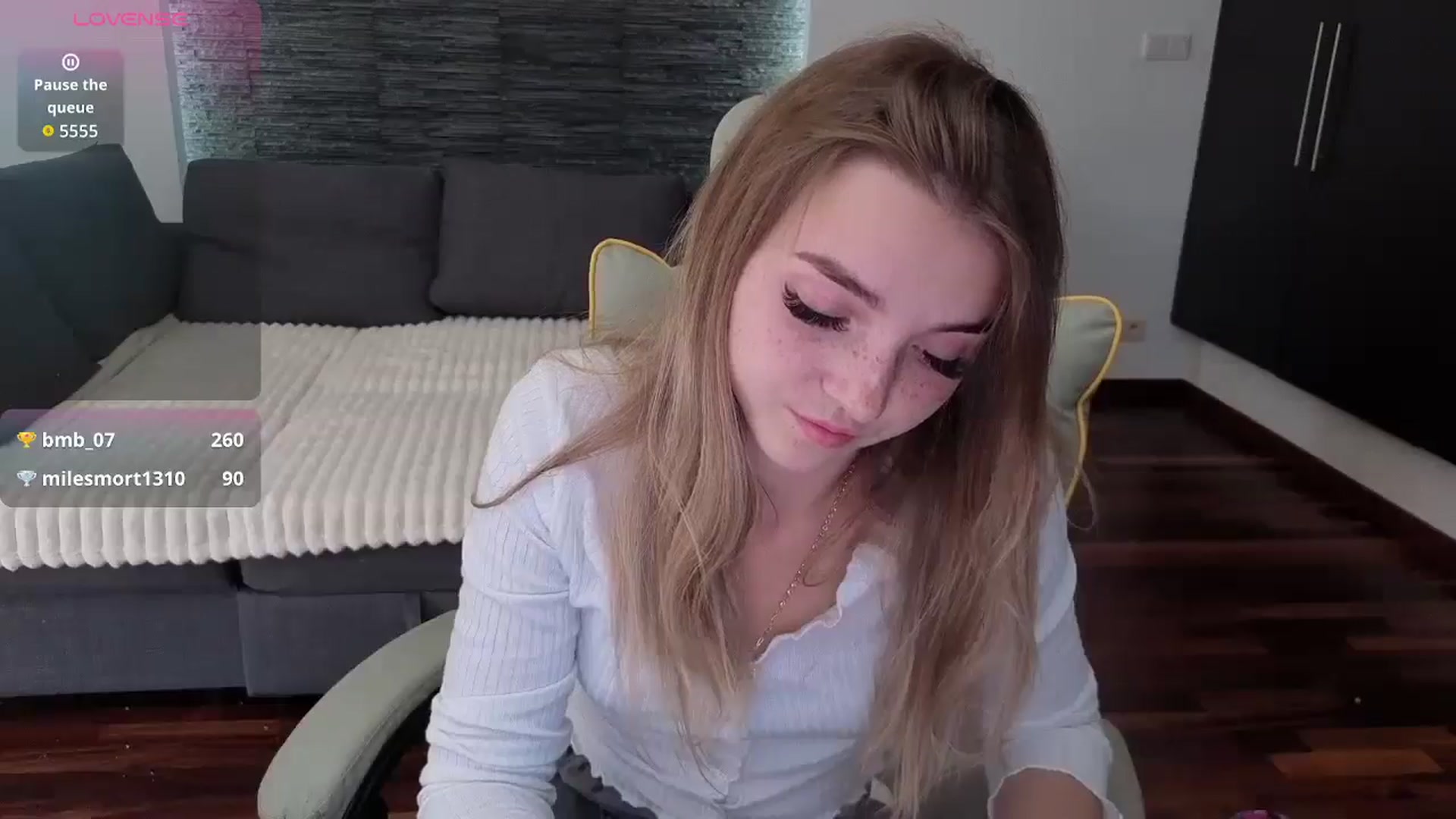 Gallery image thumbnail from Daisyy's myfreecams stream on, 08/30/2025, 15:03 image 6 of 20
