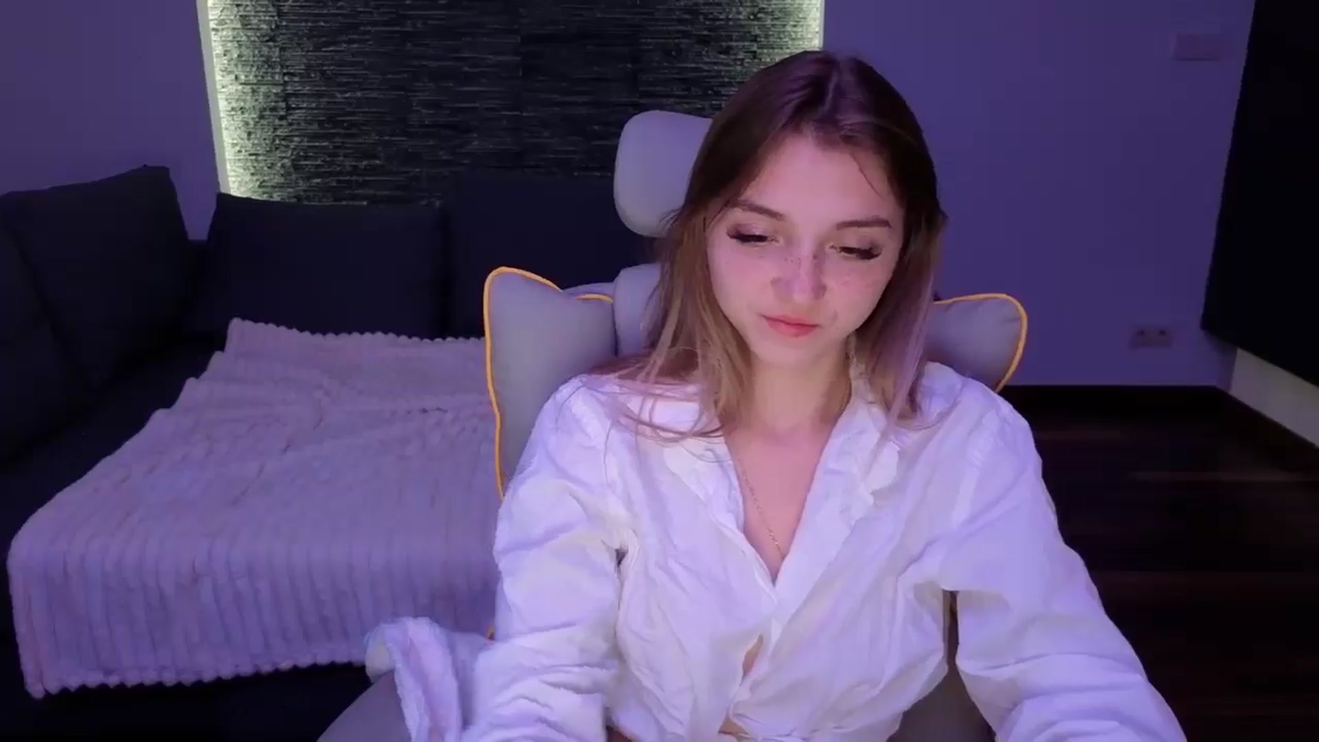 Gallery image thumbnail from Daisyy's myfreecams stream on, 09/21/2025, 20:12 image 10 of 20