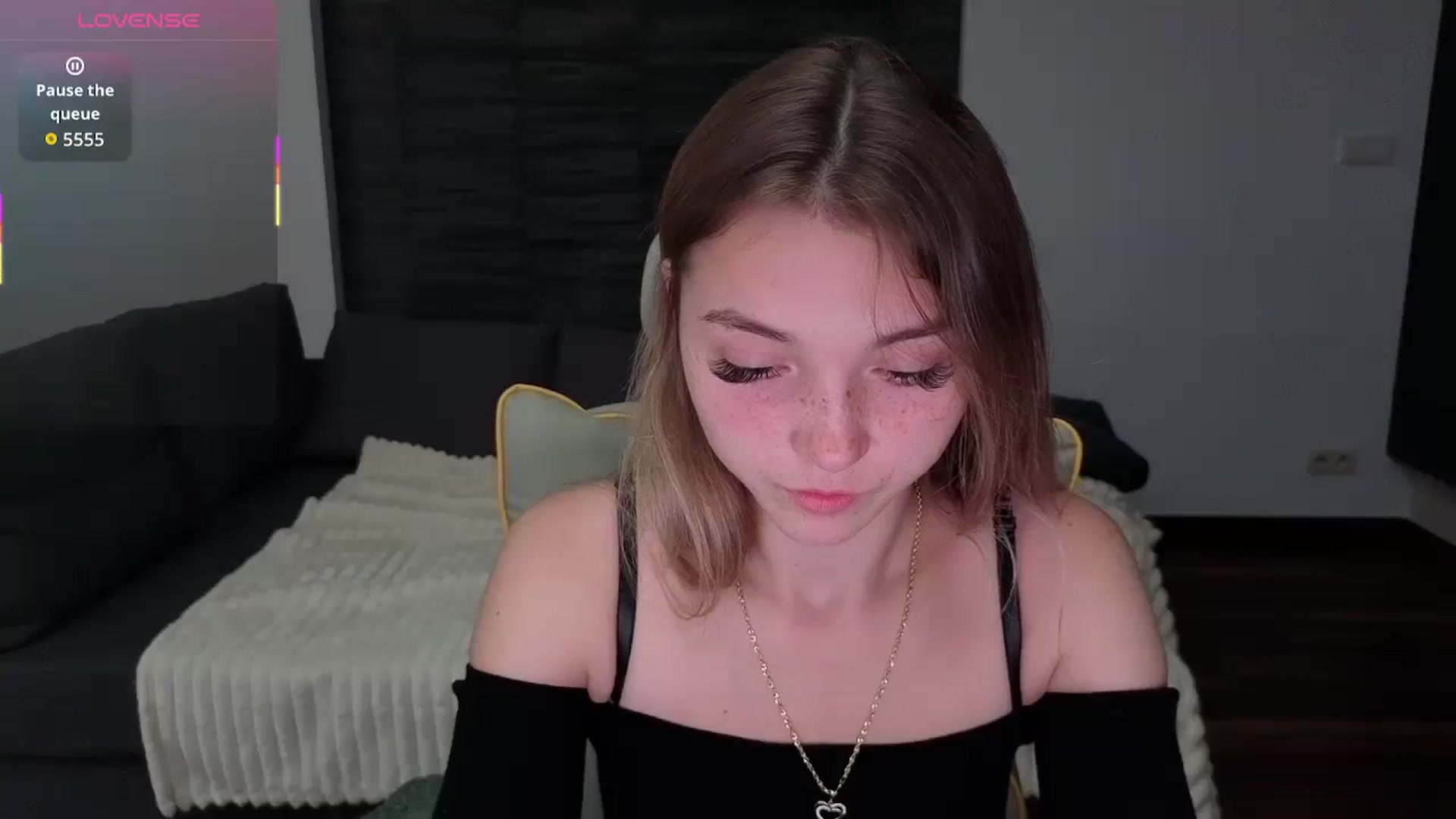 Gallery image thumbnail from Daisyy's myfreecams stream on, 09/24/2025, 12:01 image 6 of 20