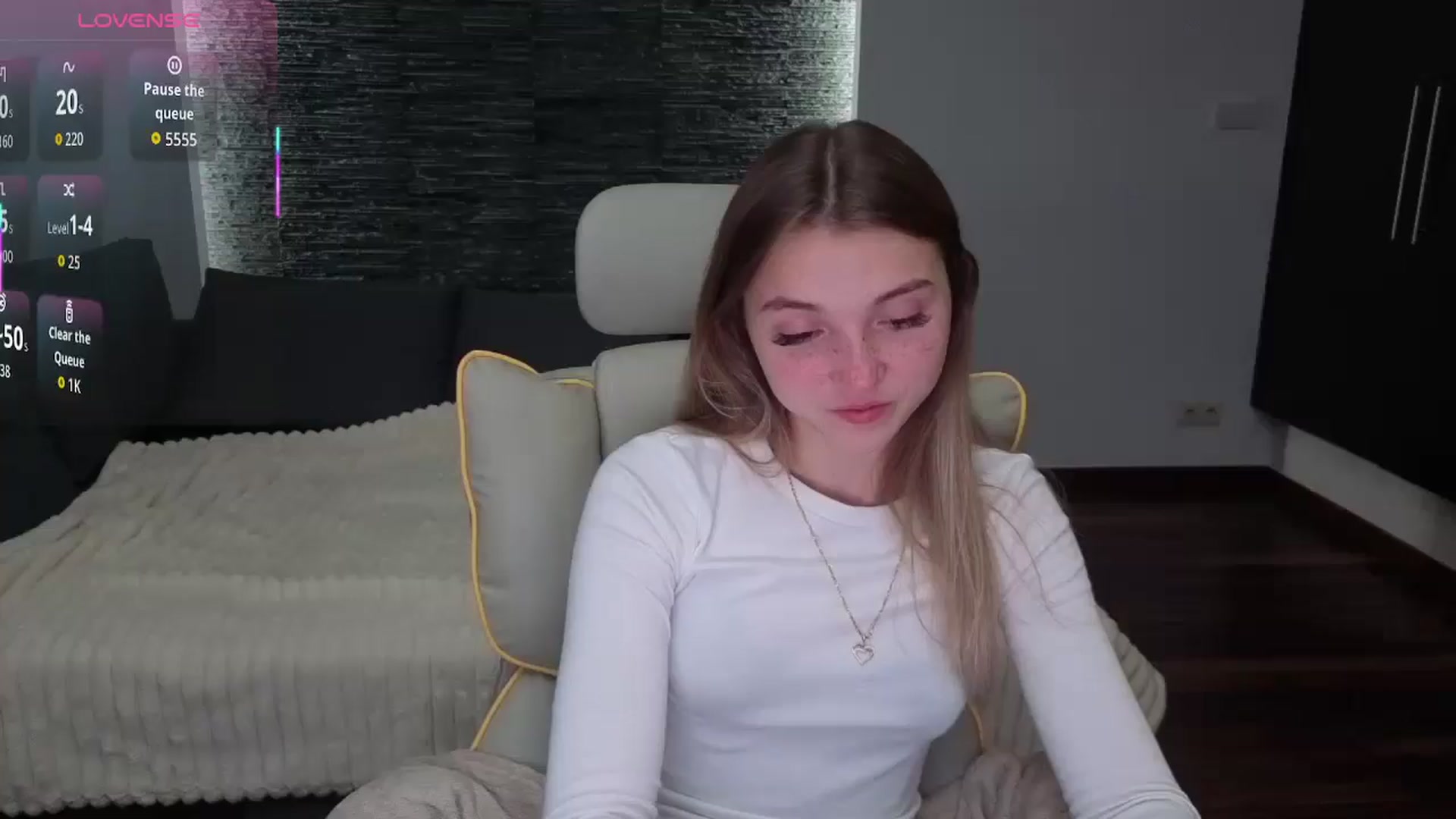 Gallery image thumbnail from Daisyy's myfreecams stream on, 09/25/2025, 15:32 image 18 of 20