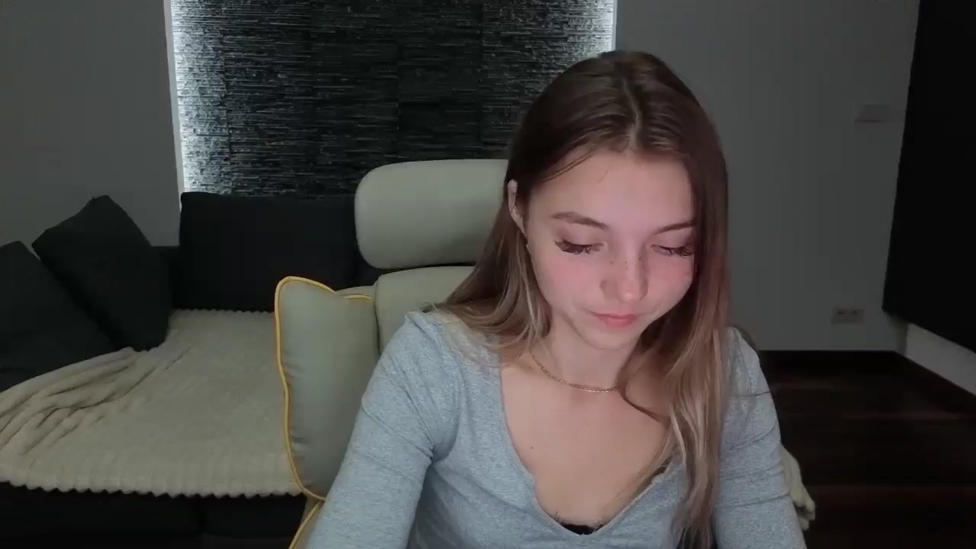 Gallery image thumbnail from Daisyy's myfreecams stream on, 09/28/2025, 21:04 image 7 of 20