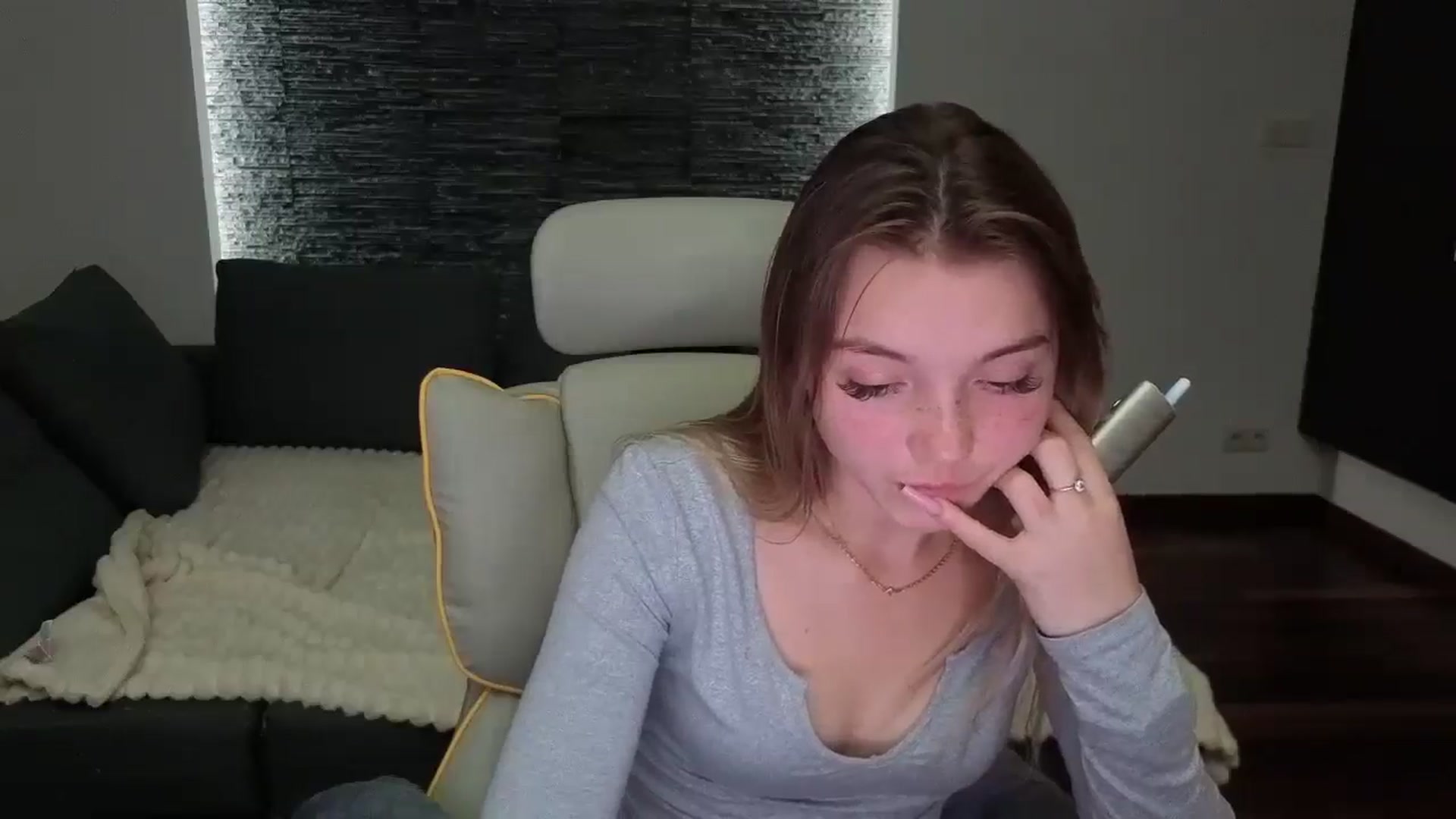 Gallery image thumbnail from Daisyy's myfreecams stream on, 09/28/2025, 21:39 image 5 of 20