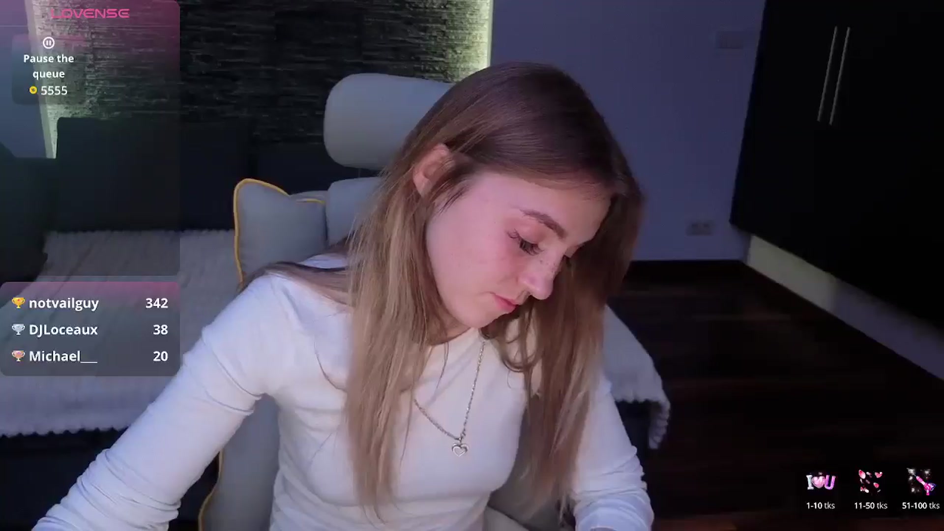 Gallery image thumbnail from Daisyy's myfreecams stream on, 10/02/2025, 16:53 image 17 of 20