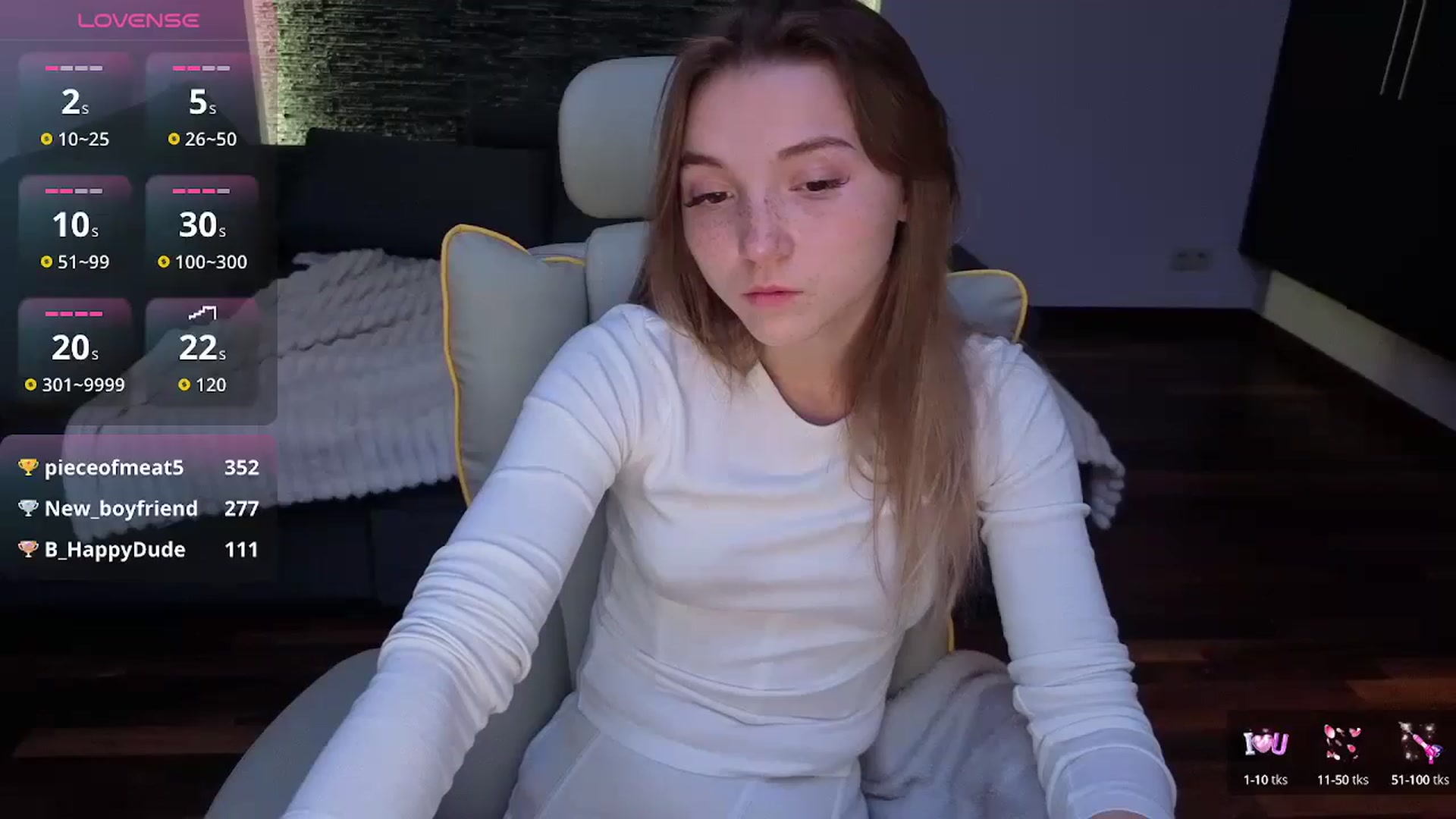 Gallery image thumbnail from Daisyy's myfreecams stream on, 10/03/2025, 21:08 image 5 of 20