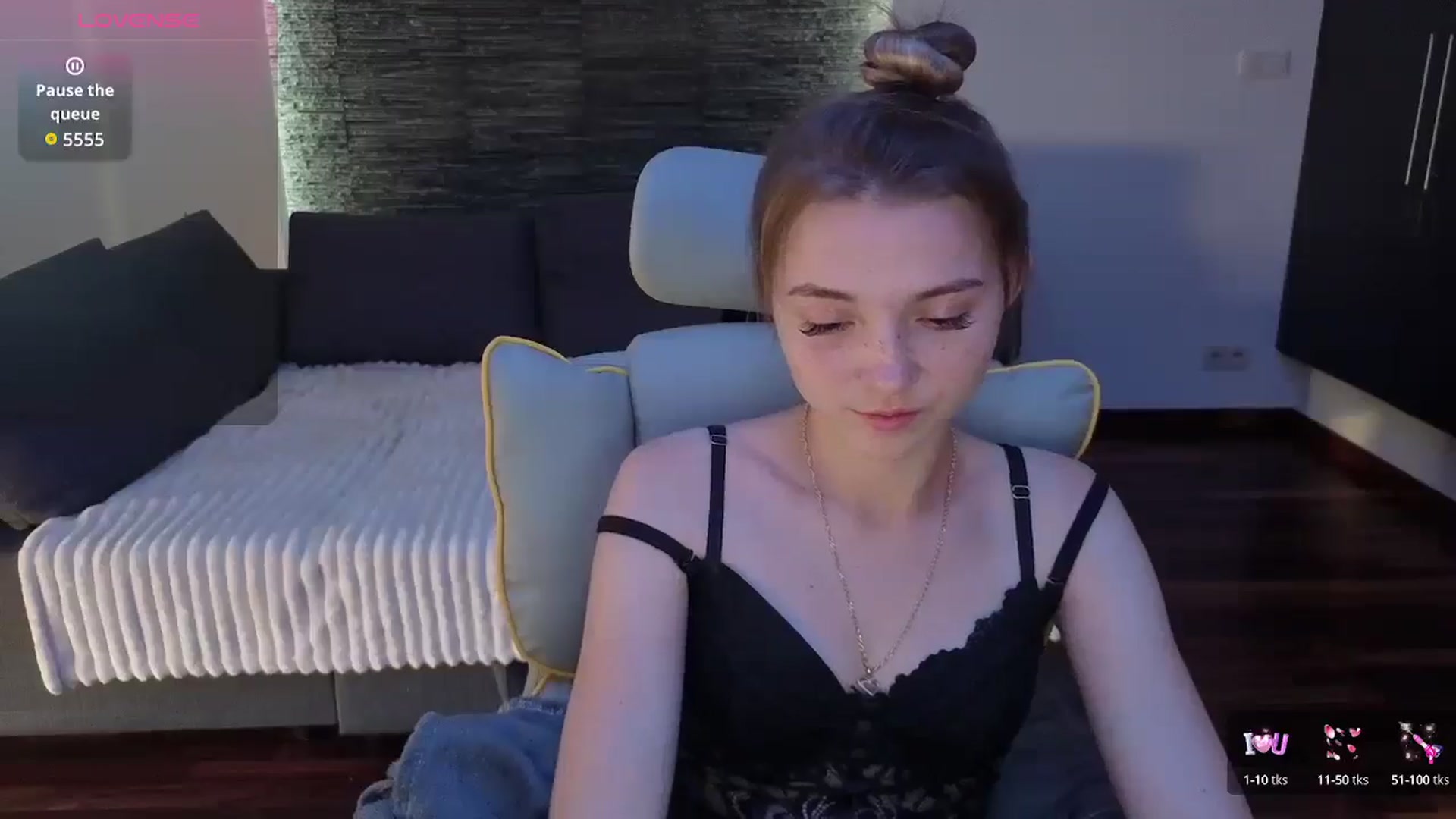 Gallery image thumbnail from Daisyy's myfreecams stream on, 10/04/2025, 15:31 image 7 of 20