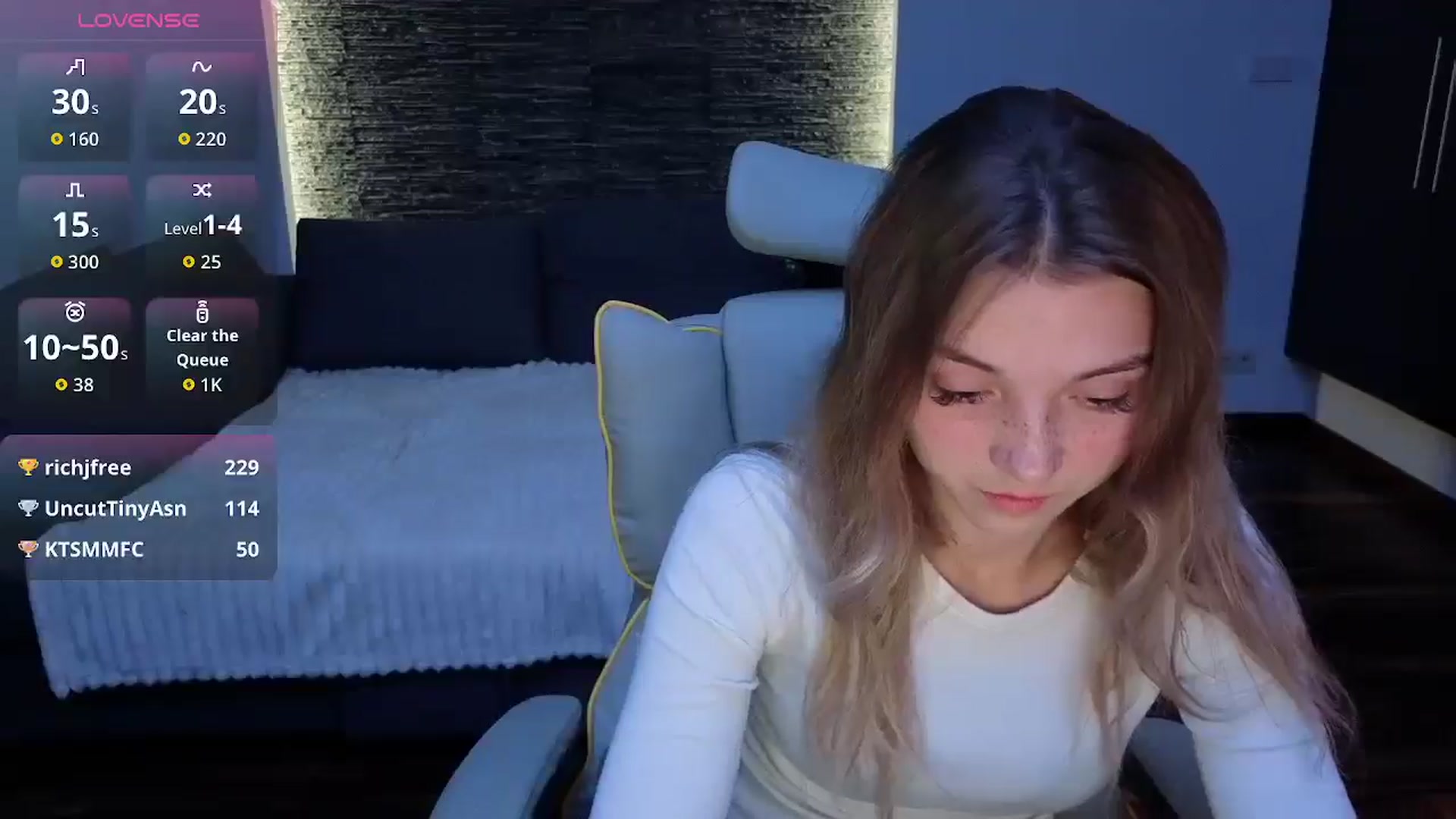 Gallery image thumbnail from Daisyy's myfreecams stream on, 10/04/2025, 19:48 image 5 of 20