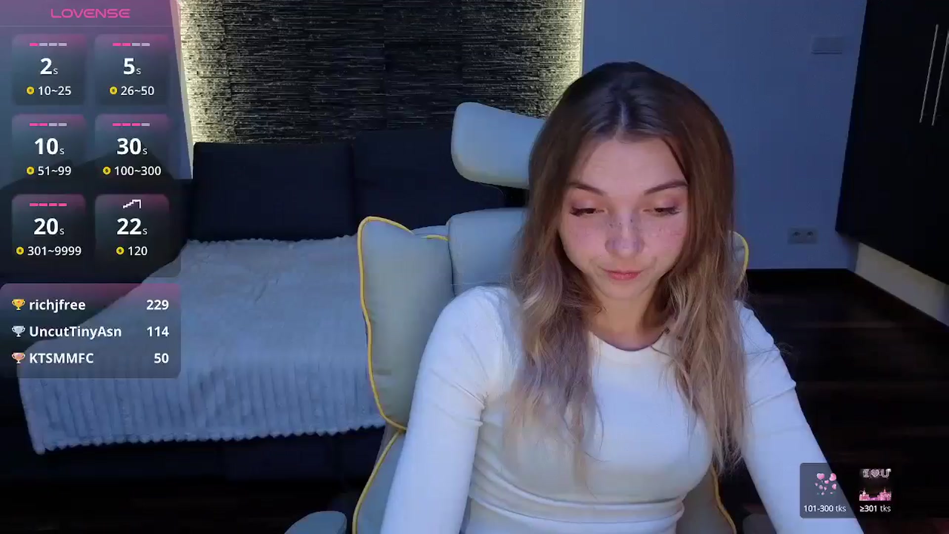 Gallery image thumbnail from Daisyy's myfreecams stream on, 10/04/2025, 19:48 image 6 of 20