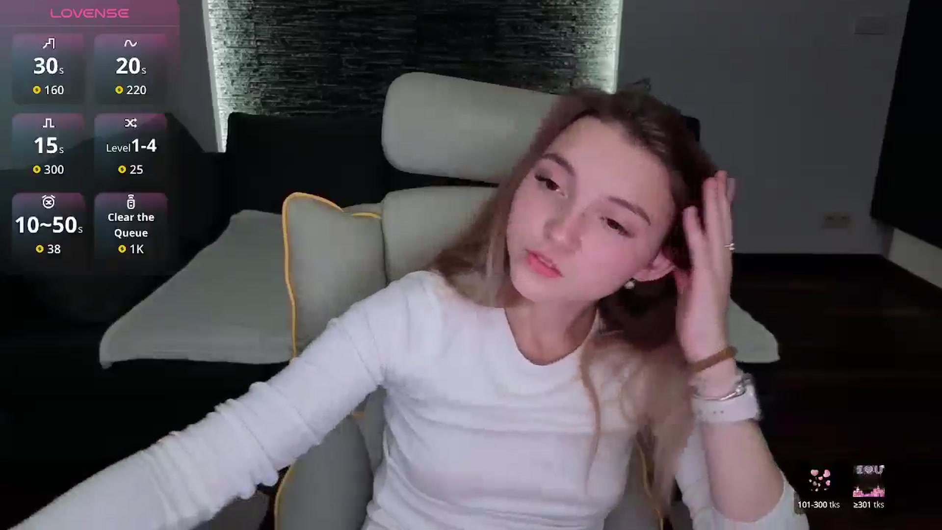 Gallery image thumbnail from Daisyy's myfreecams stream on, 10/05/2025, 17:00 image 16 of 20