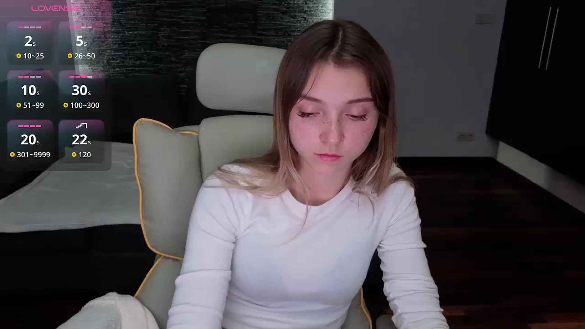Gallery image thumbnail from Daisyy's myfreecams stream on, 10/07/2025, 17:03 image 12 of 20