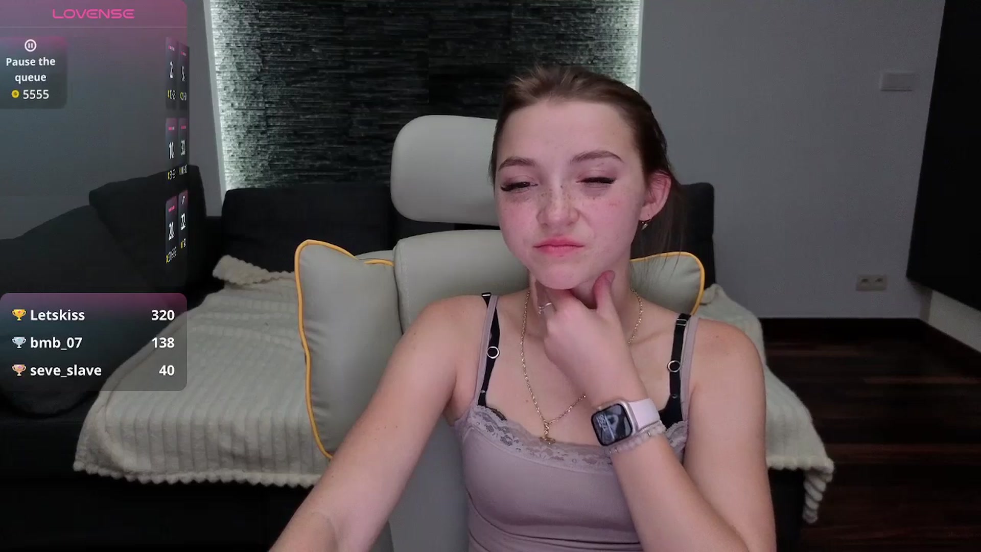 Gallery image thumbnail from Daisyy's myfreecams stream on, 11/10/2025, 17:09 image 10 of 20