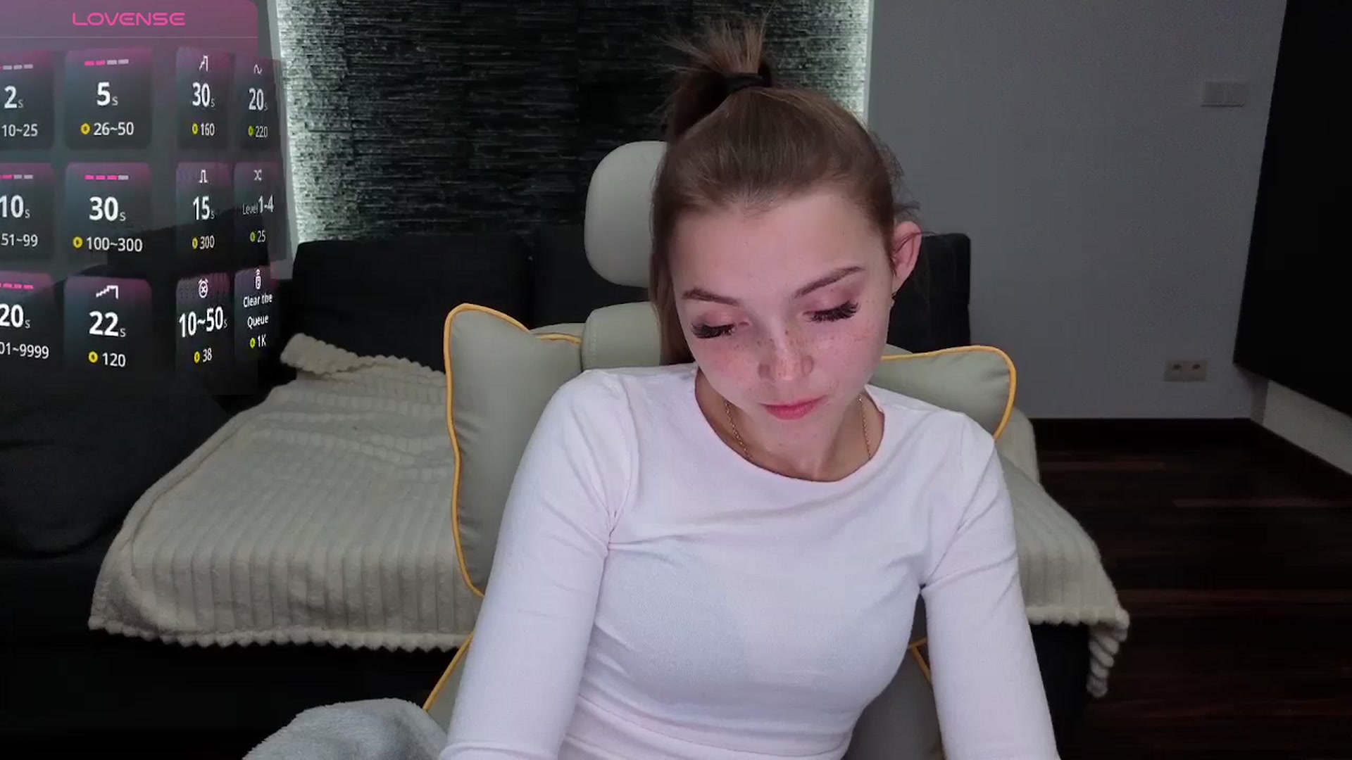 Gallery image thumbnail from Daisyy's myfreecams stream on, 11/10/2025, 18:16 image 4 of 20