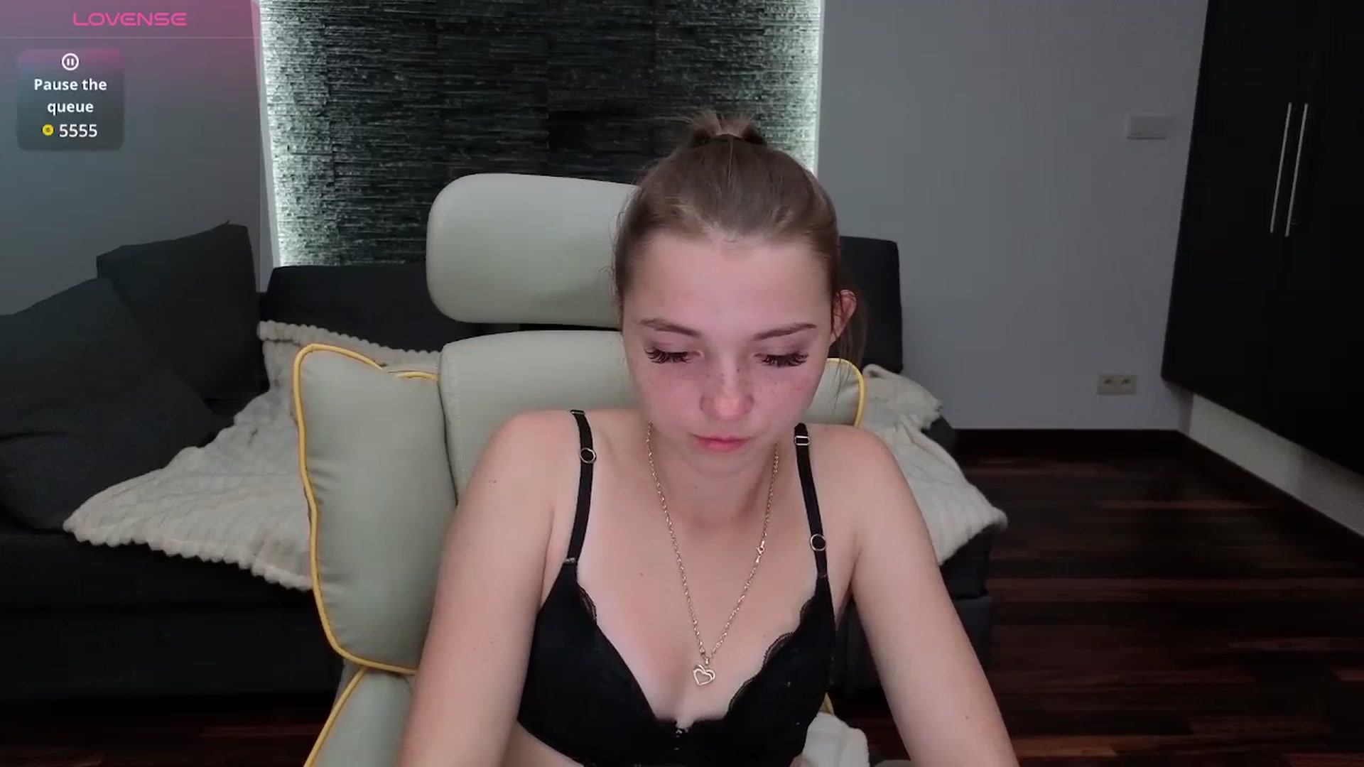Gallery image thumbnail from Daisyy's myfreecams stream on, 11/12/2025, 22:37 image 14 of 20