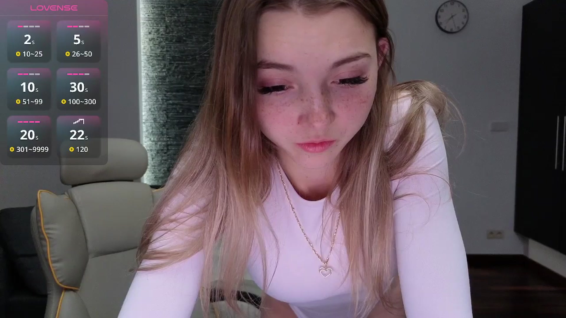 Gallery image thumbnail from Daisyy's myfreecams stream on, 11/13/2025, 17:33 image 16 of 20