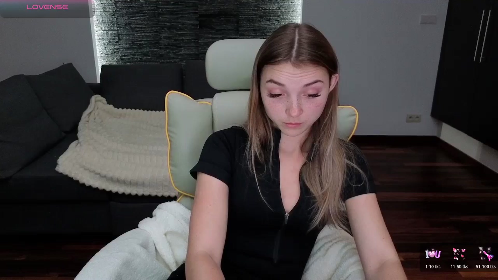 Gallery image thumbnail from Daisyy's myfreecams stream on, 11/23/2025, 18:57 image 9 of 20