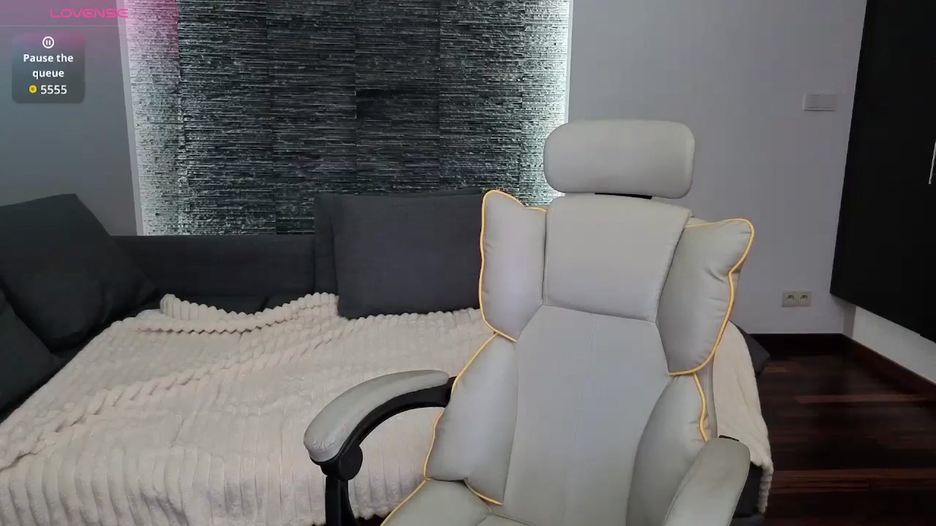 Gallery image thumbnail from Daisyy's myfreecams stream on, 11/26/2025, 24:25 image 6 of 20