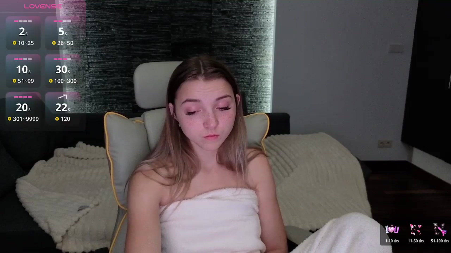 Gallery image thumbnail from Daisyy's myfreecams stream on, 11/26/2025, 24:25 image 5 of 20