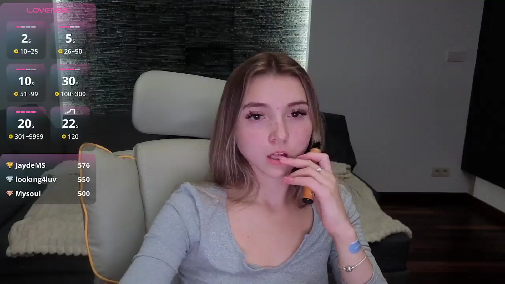 Gallery image thumbnail from Daisyy's myfreecams stream on, 12/03/2025, 22:46 image 17 of 20