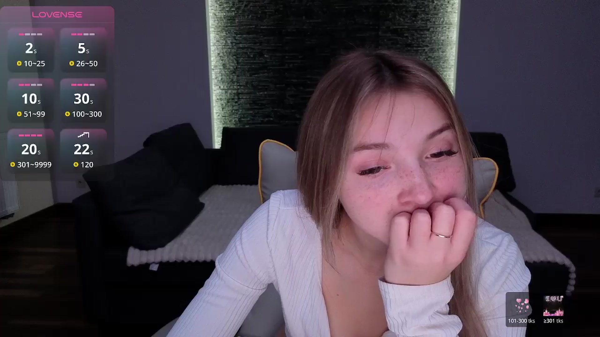 Gallery image thumbnail from Daisyy's myfreecams stream on, 12/24/2025, 15:11 image 17 of 20