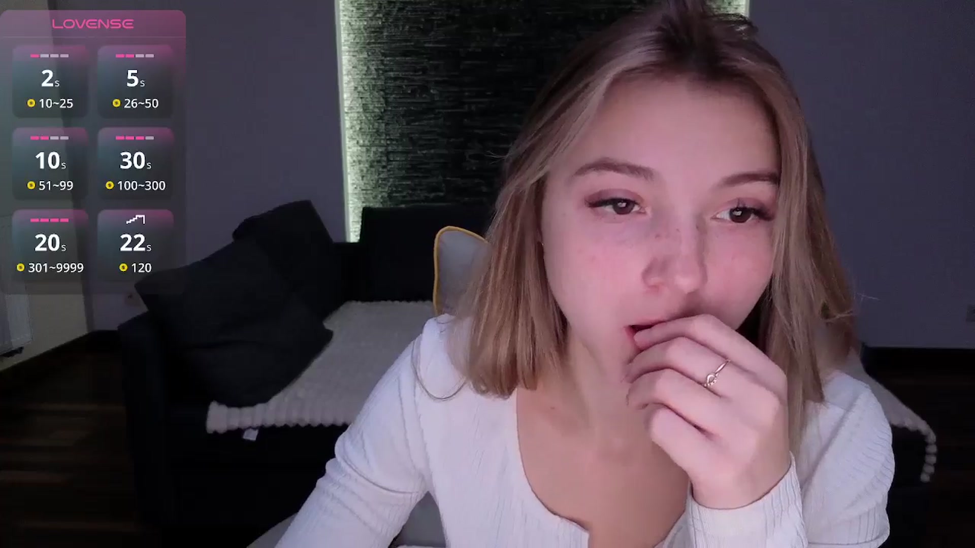 Gallery image thumbnail from Daisyy's myfreecams stream on, 12/24/2025, 15:11 image 3 of 20