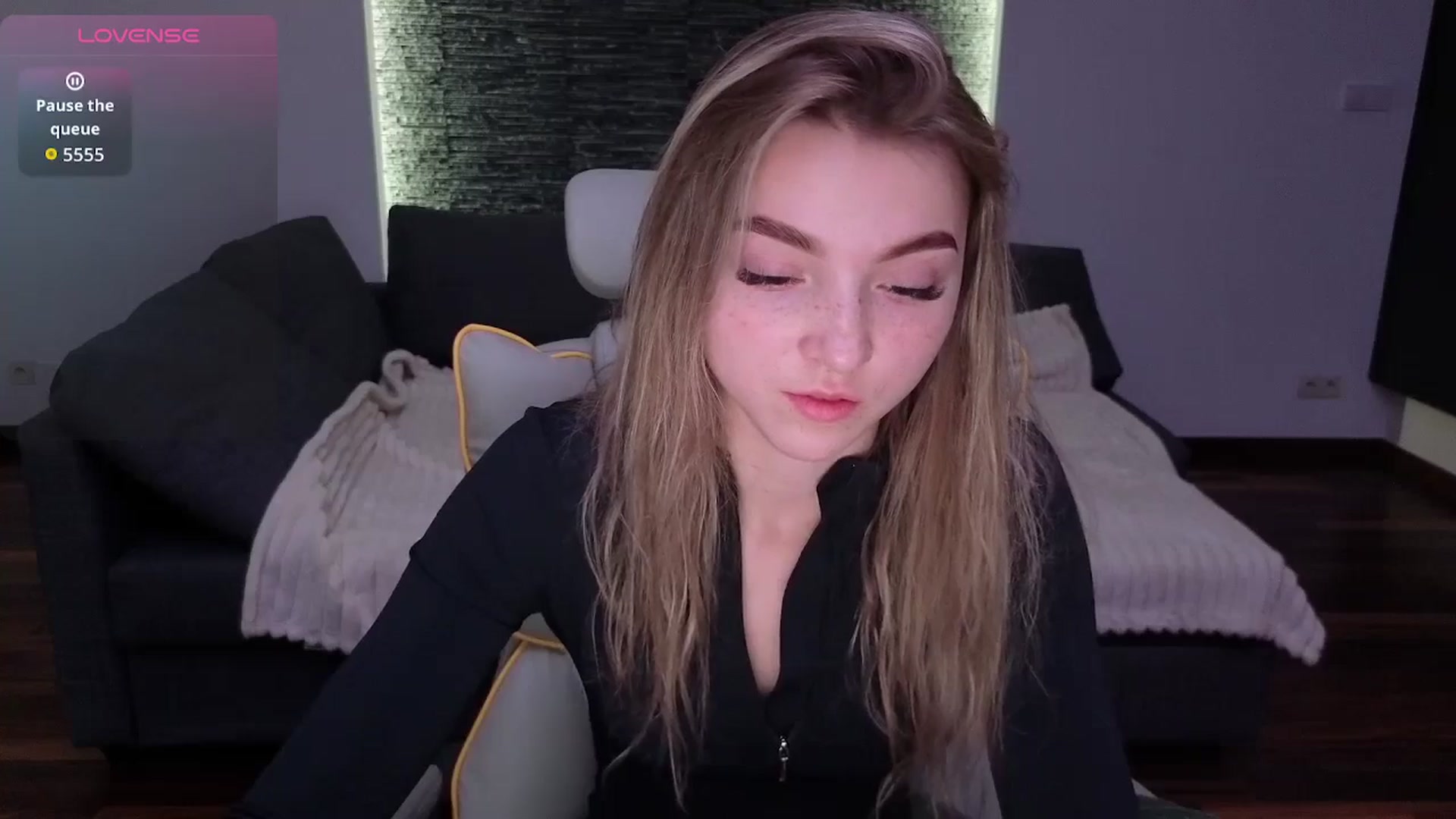 Gallery image thumbnail from Daisyy's myfreecams stream on, 12/28/2025, 14:39 image 8 of 20