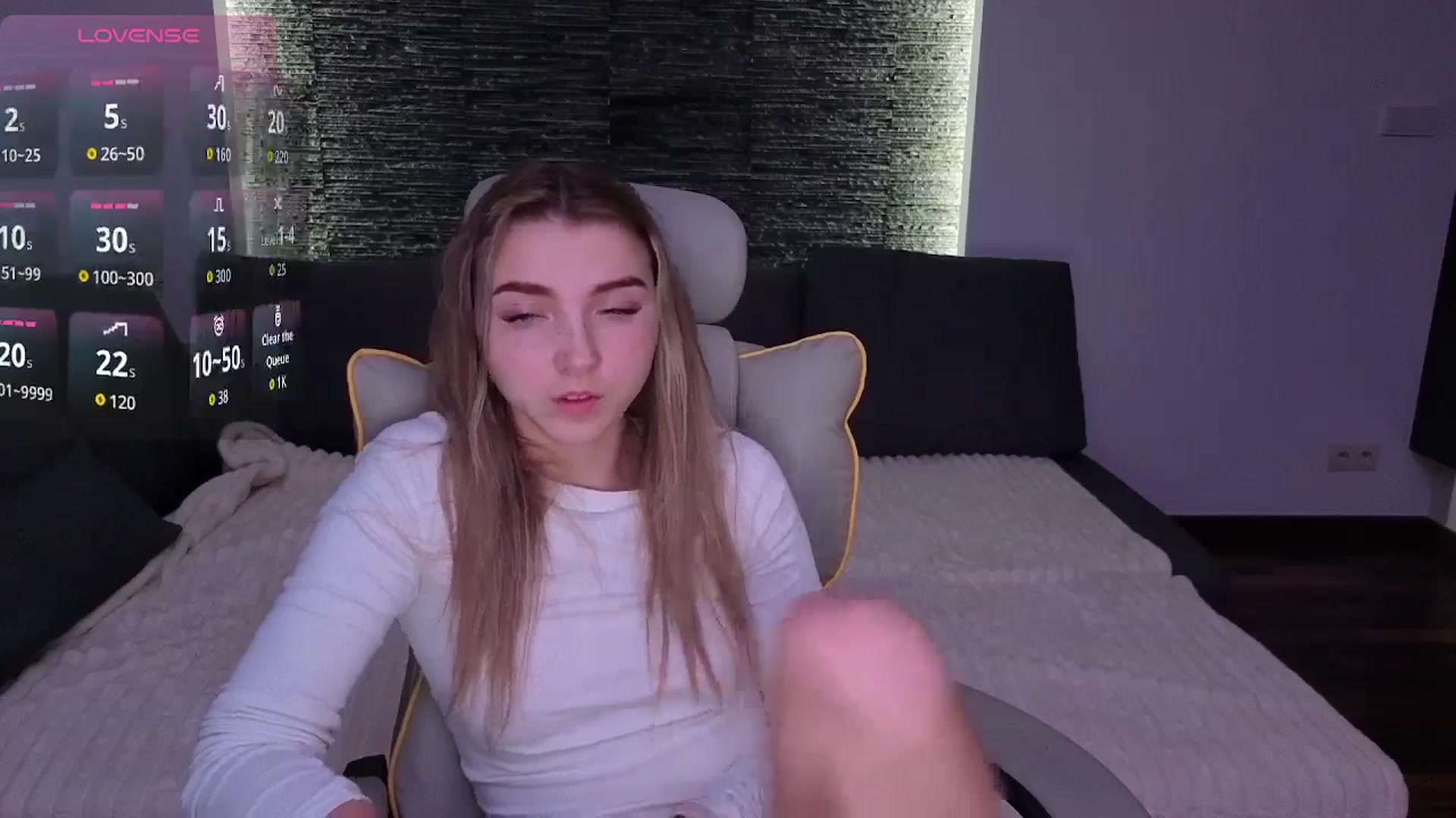 Gallery image thumbnail from Daisyy's myfreecams stream on, 12/29/2025, 19:02 image 3 of 20