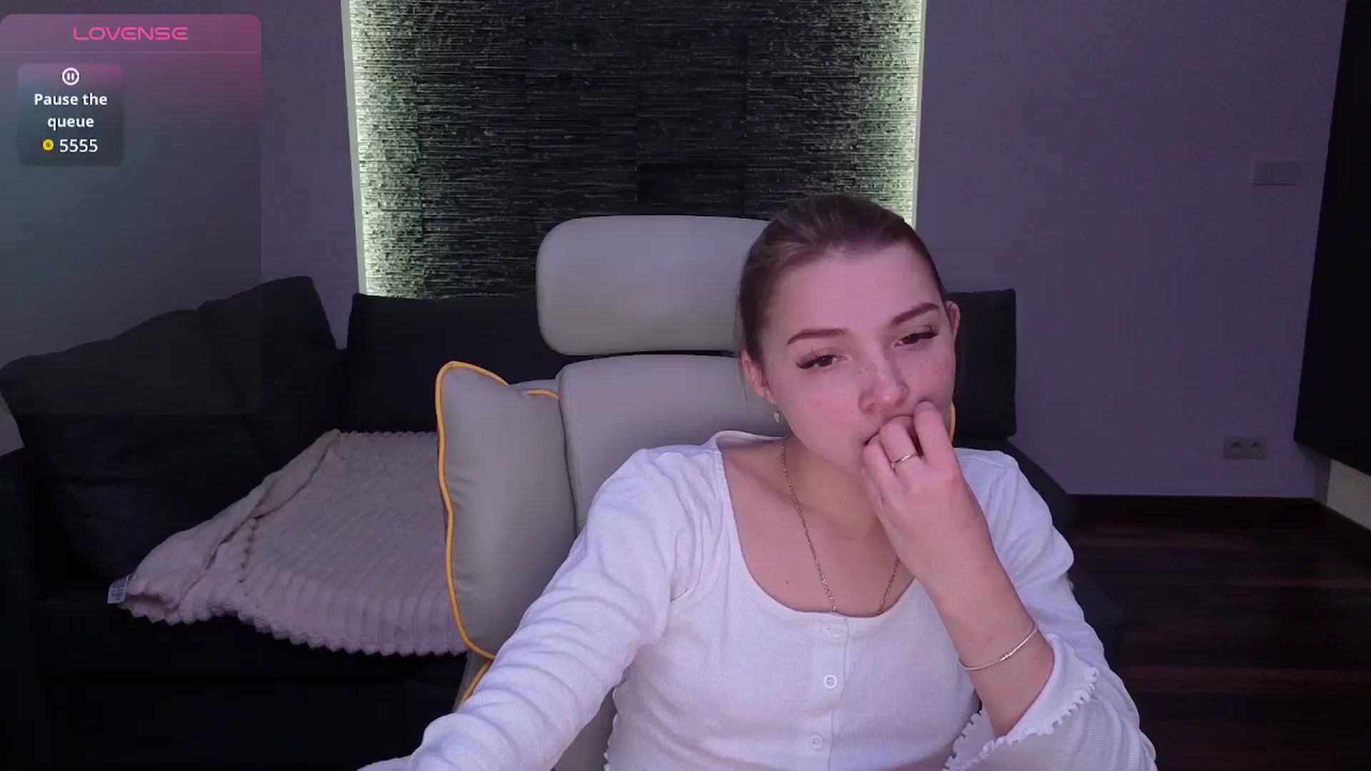Gallery image thumbnail from Daisyy's myfreecams stream on, 01/03/2026, 02:40 image 9 of 20