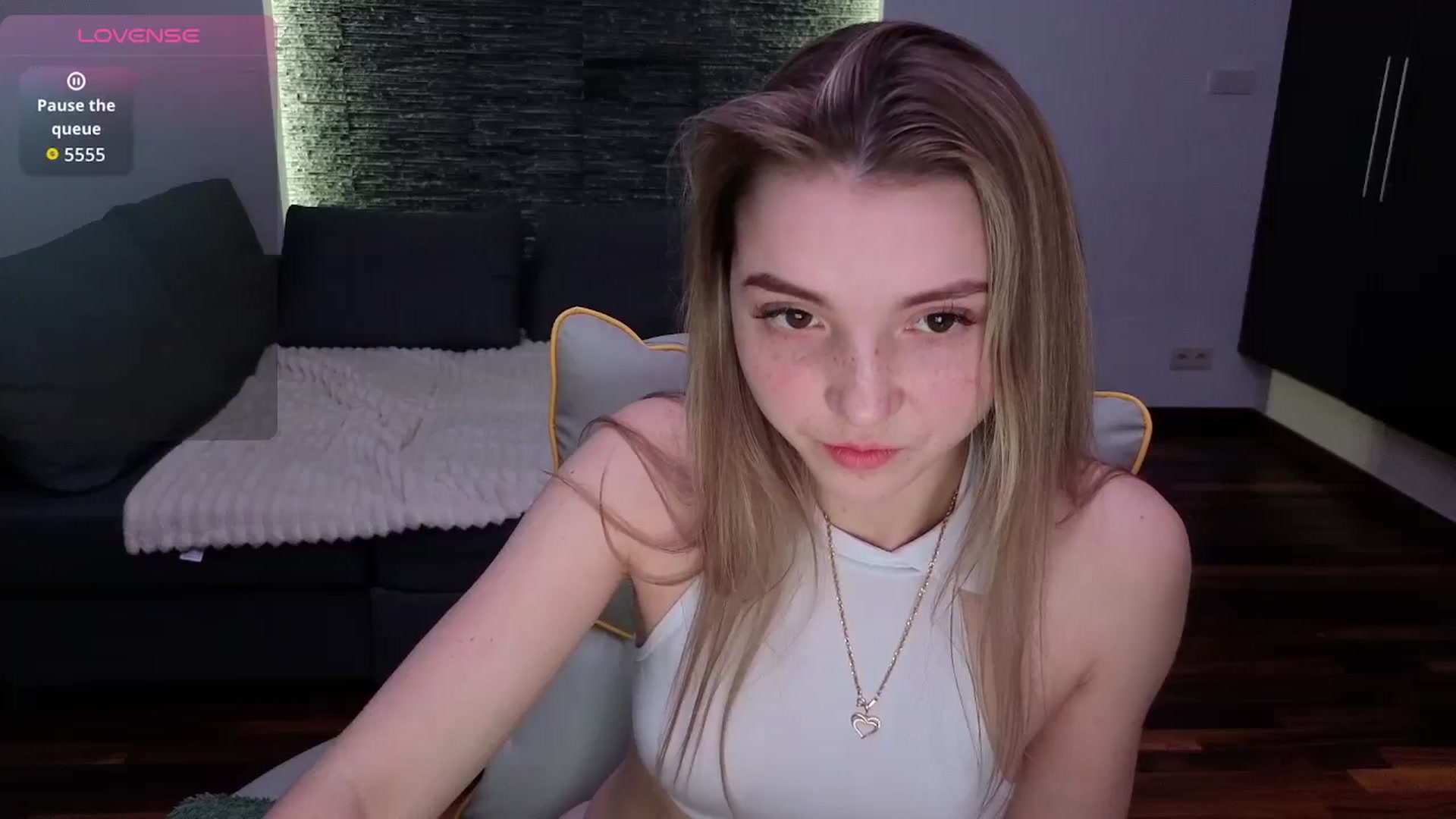 Gallery image thumbnail from Daisyy's myfreecams stream on, 01/20/2026, 22:24 image 4 of 20