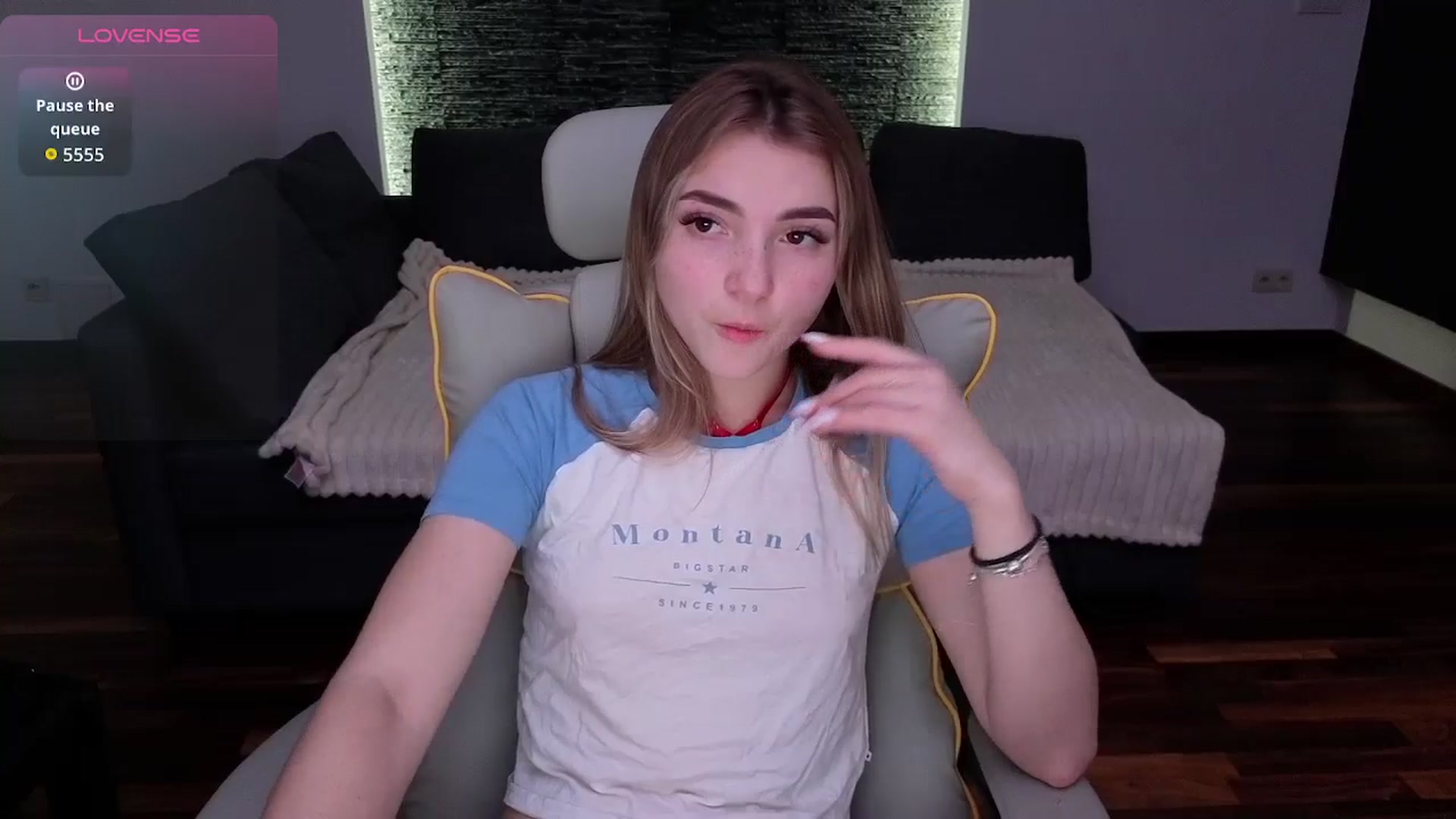 Gallery image thumbnail from Daisyy's myfreecams stream on, 02/08/2026, 18:01 image 8 of 20