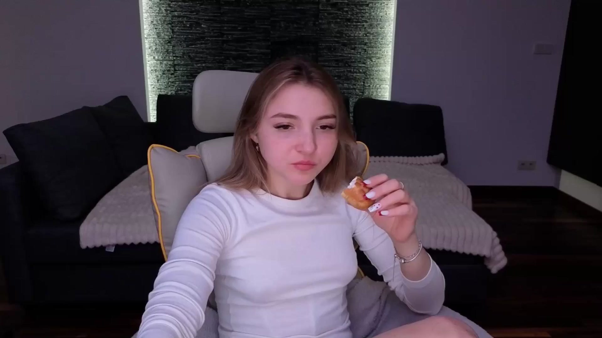 Gallery image thumbnail from Daisyy's myfreecams stream on, 02/10/2026, 17:41 image 1 of 20