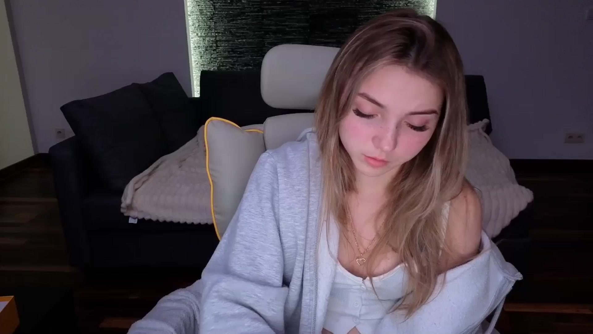 Gallery image thumbnail from Daisyy's myfreecams stream on, 02/10/2026, 23:17 image 2 of 20