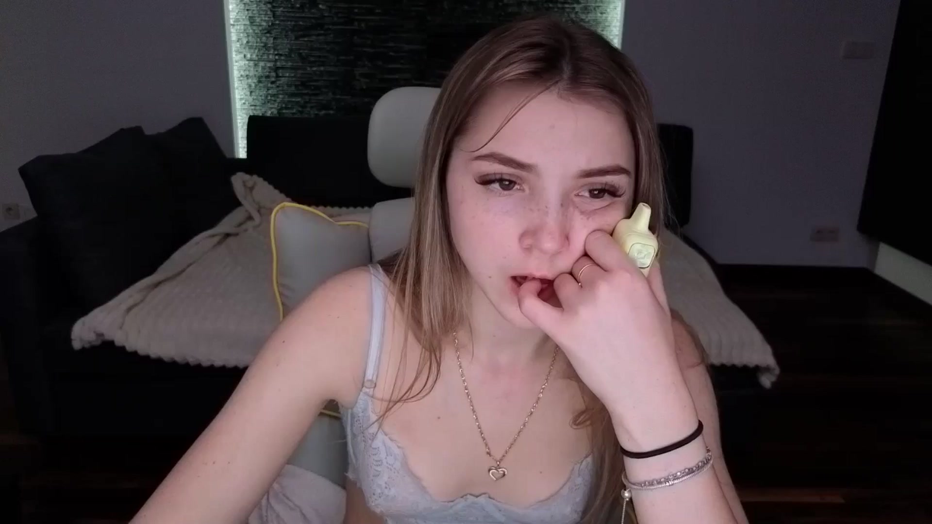 Gallery image thumbnail from Daisyy's myfreecams stream on, 02/11/2026, 21:39 image 6 of 20