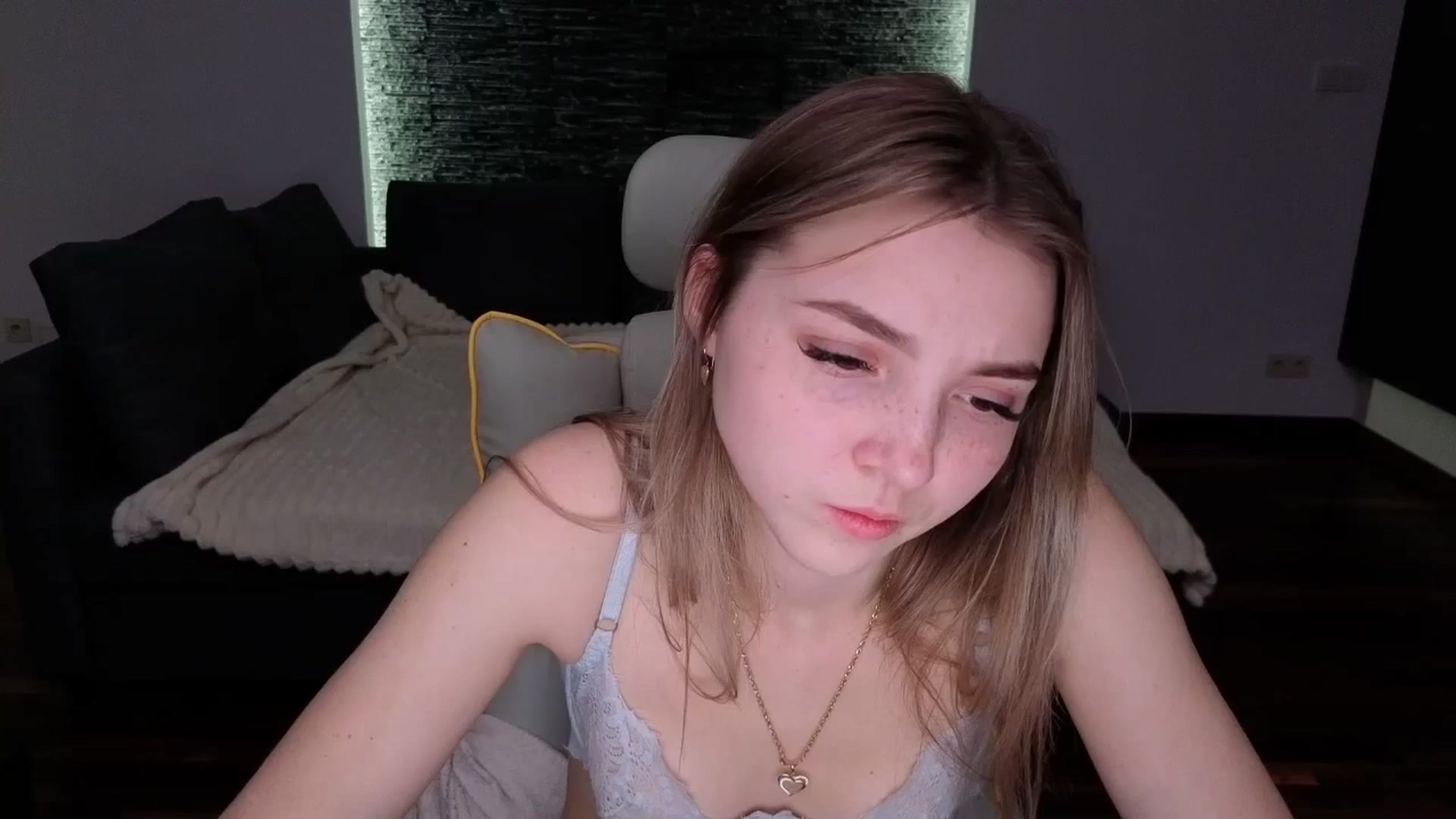 Gallery image thumbnail from Daisyy's myfreecams stream on, 02/11/2026, 21:39 image 4 of 20