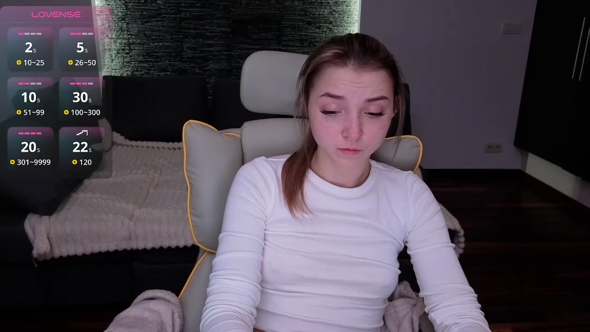 Gallery image thumbnail from Daisyy's myfreecams stream on, 02/17/2026, 23:10 image 14 of 20