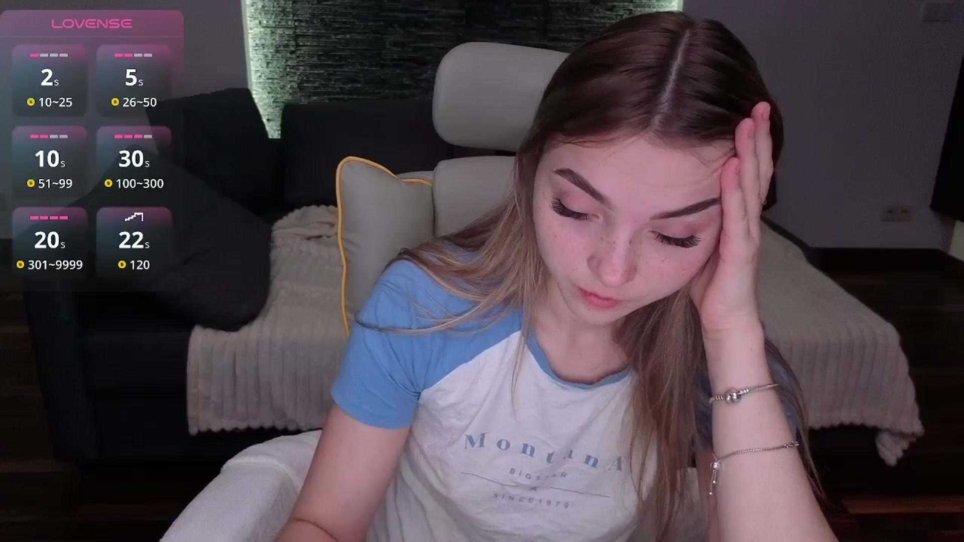 Gallery image thumbnail from Daisyy's myfreecams stream on, 03/01/2026, 17:47 image 14 of 20