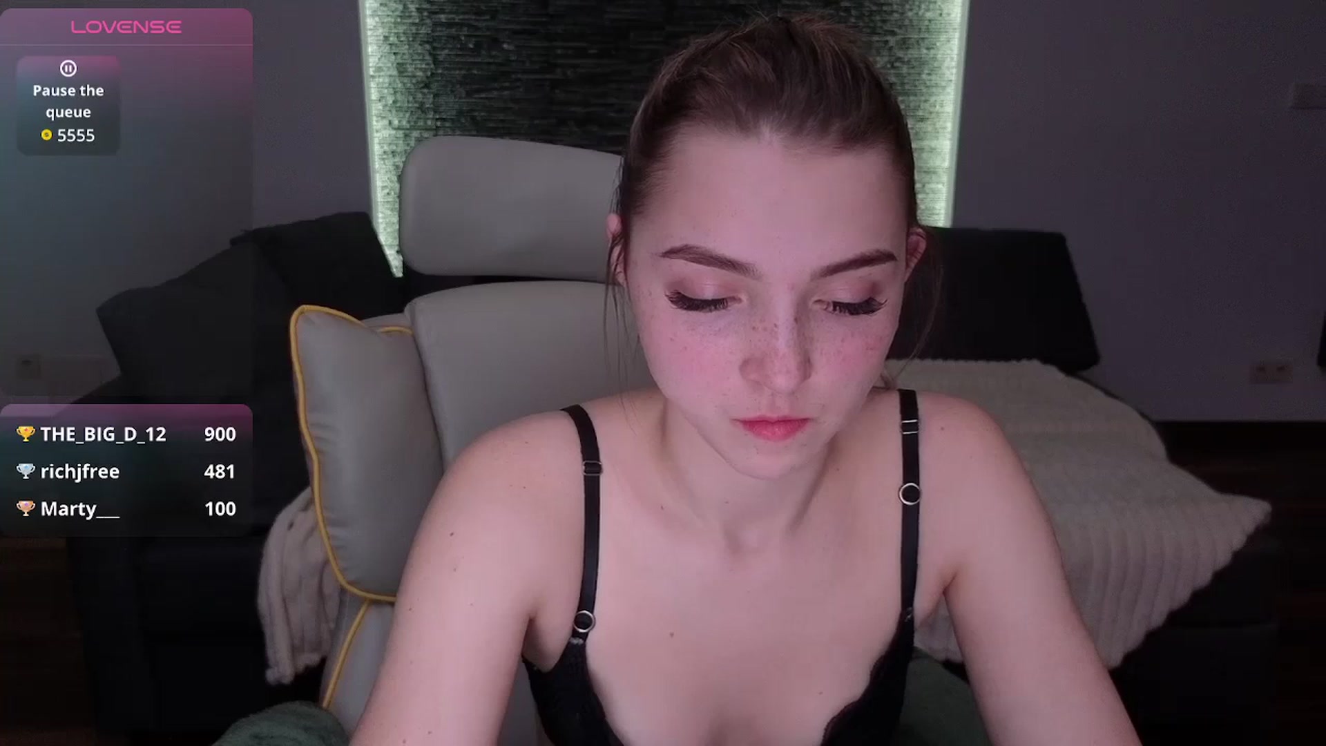 Gallery image thumbnail from Daisyy's myfreecams stream on, 03/04/2026, 17:15 image 17 of 20