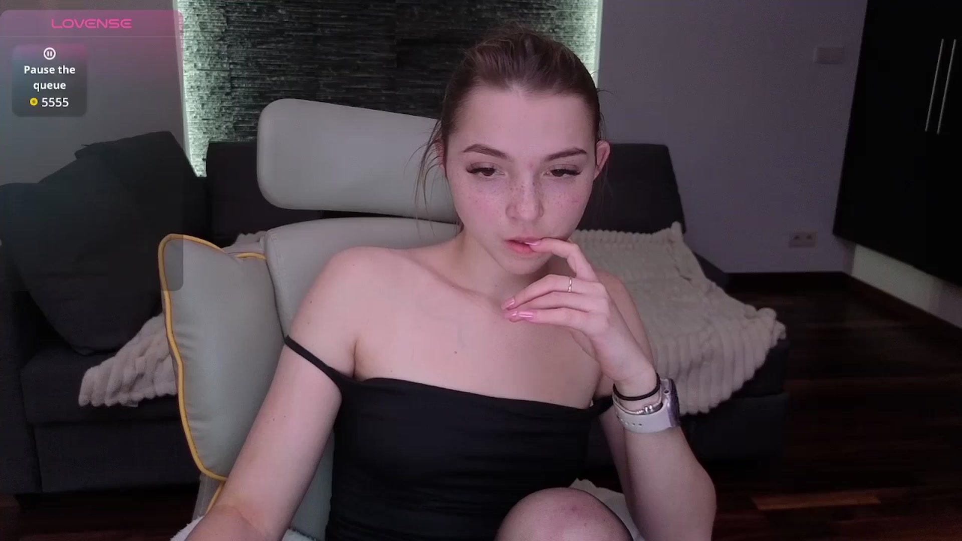 Gallery image thumbnail from Daisyy's myfreecams stream on, 03/06/2026, 16:49 image 9 of 20