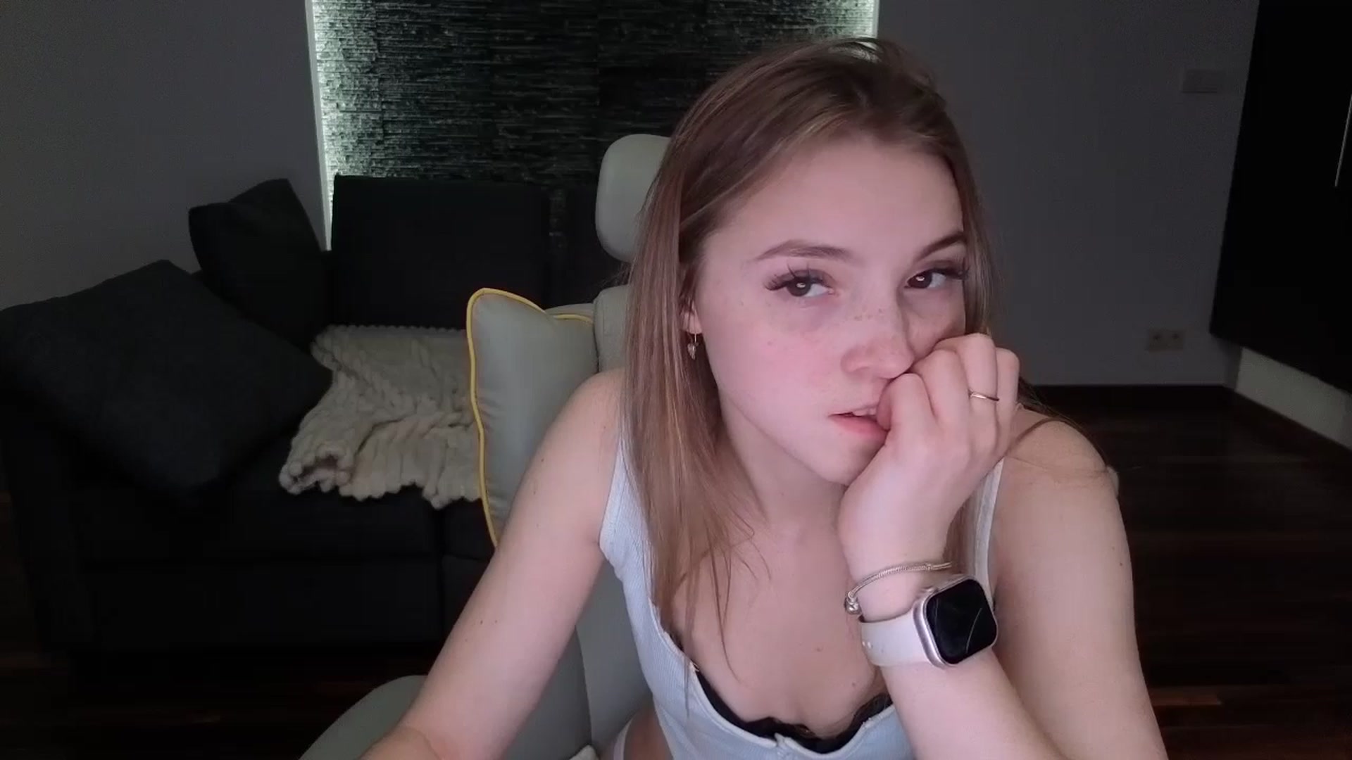 Gallery image thumbnail from Daisyy's myfreecams stream on, 03/13/2026, 17:26 image 17 of 20