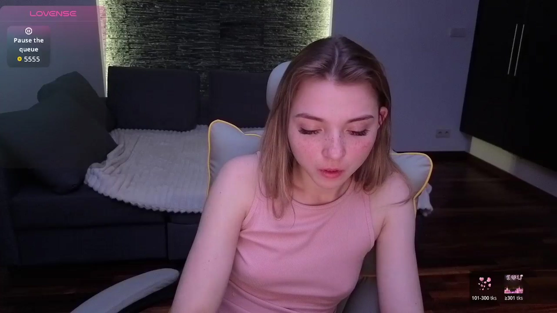 Gallery image thumbnail from Daisyy's myfreecams stream on, 03/16/2026, 19:10 image 17 of 20