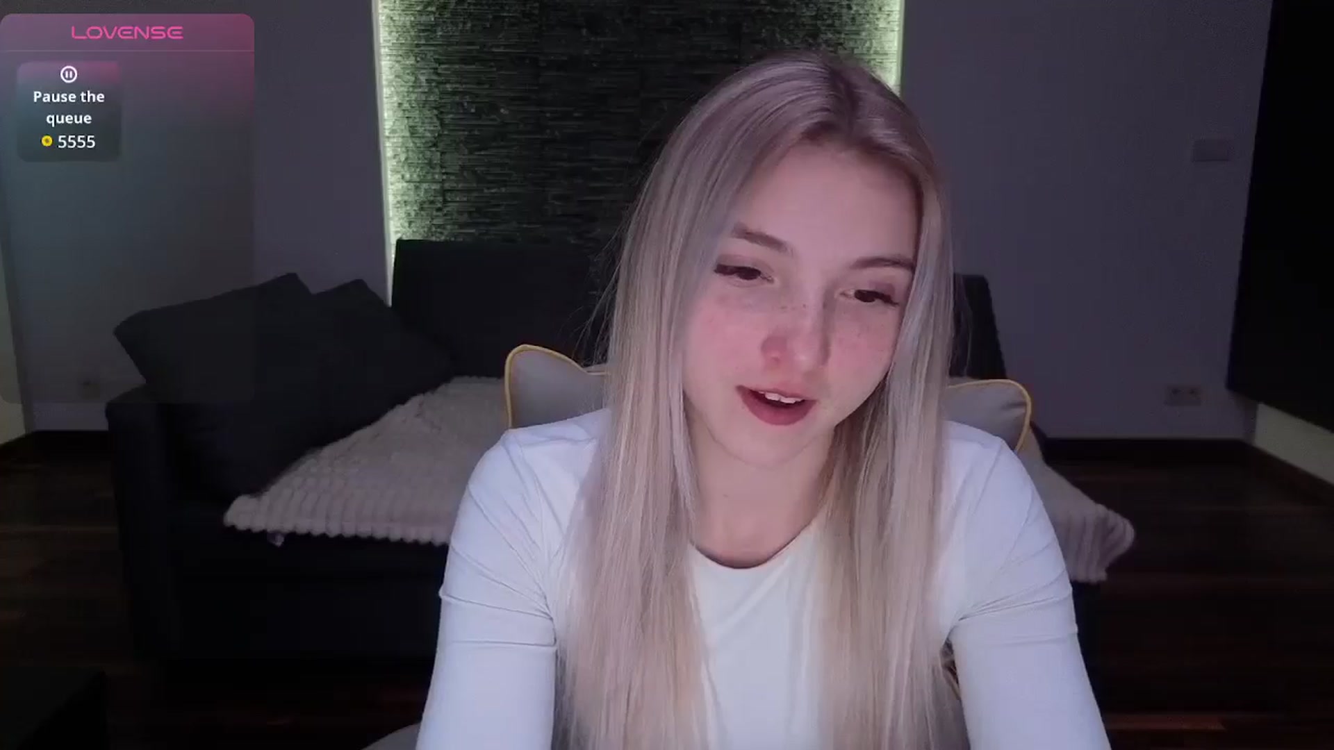 Gallery image thumbnail from Daisyy's myfreecams stream on, 03/27/2026, 21:05 image 8 of 20